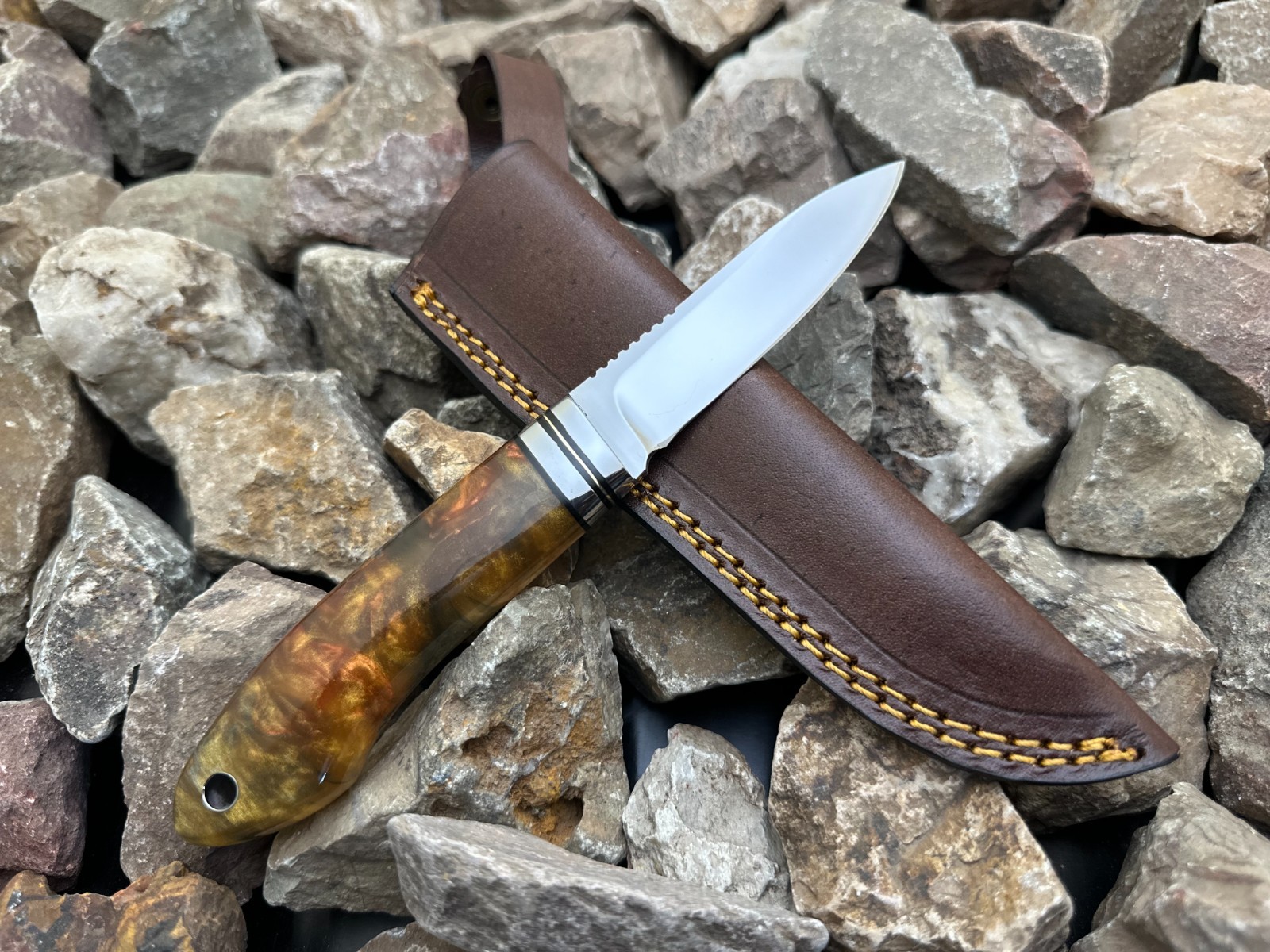Custom Handmade Fixed Blade Hunting Outdoor EDC Knife W/ Burl Type Resin Handle