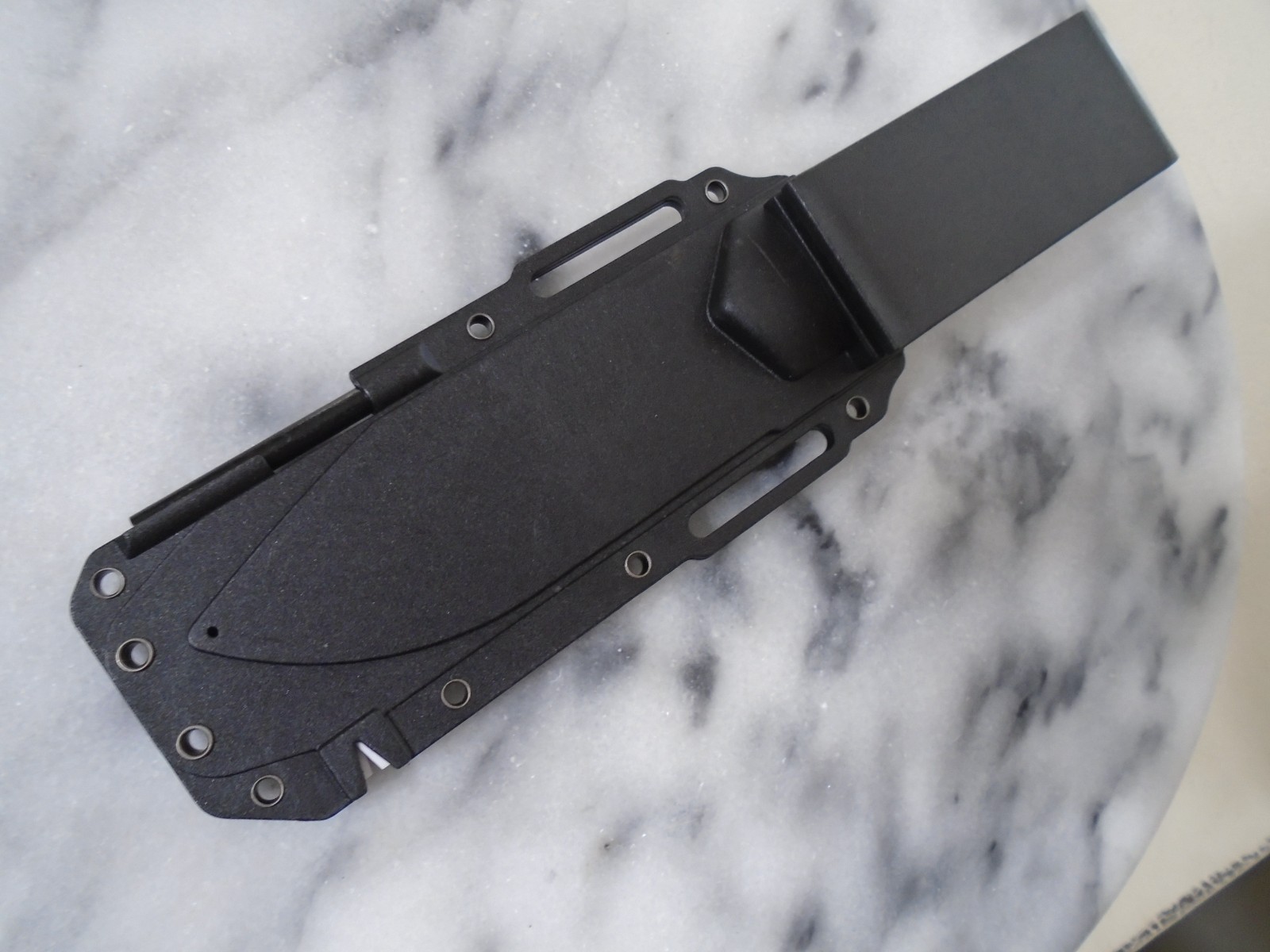 Schrade Exertion Full Tang Fixed Blade Survival Knife Ferro Sharpener Aus-10A