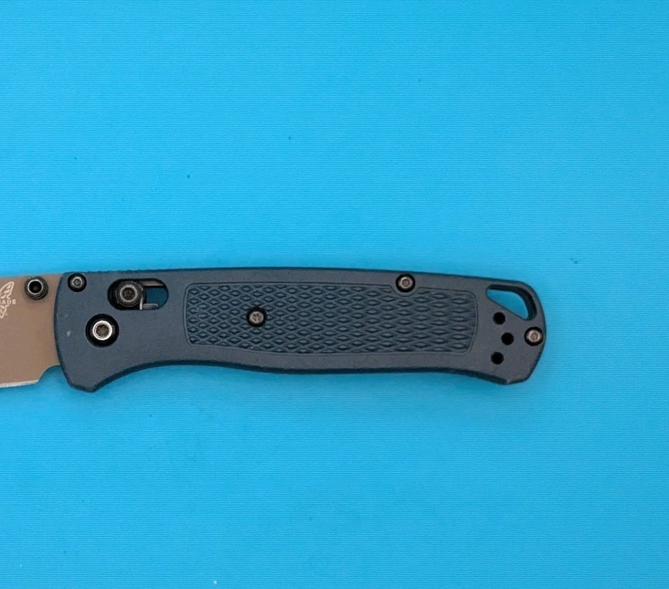 Benchmade 535FE-05 Bugout Knife Crater Blue Grivory Handle S30V Folding Knife