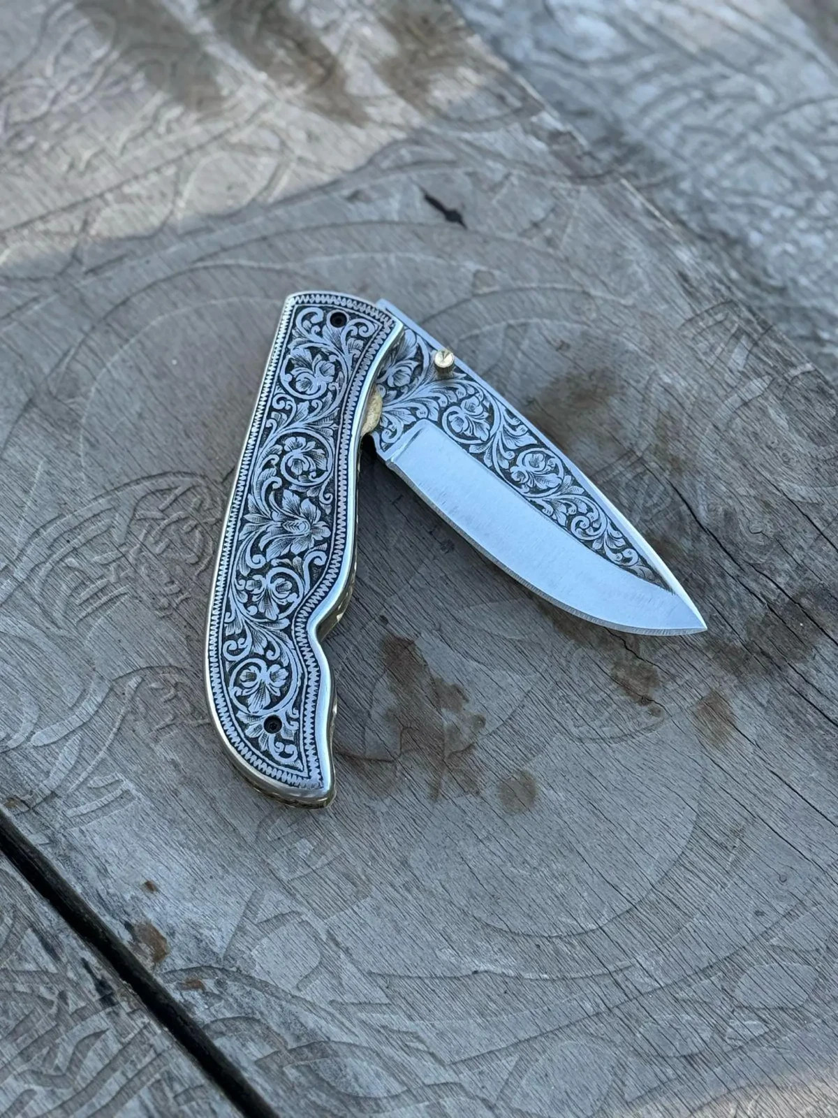 Custom Hand Engraved Steel blade Folding & Pocket Knife With Leather Sheath