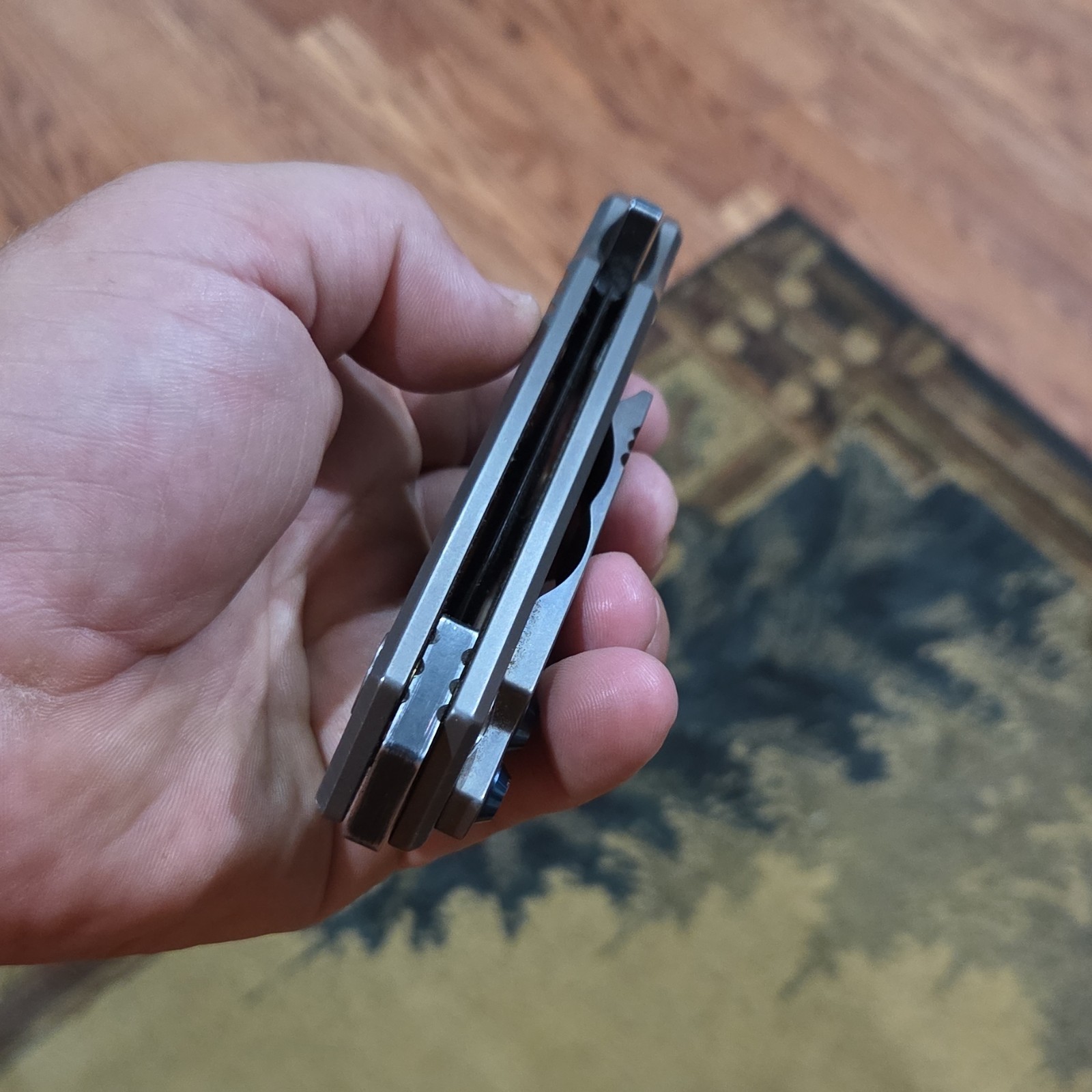 Manual Tanto Pocketknife Titanium Frame Lock Clip Gray Blue Skyke Clone