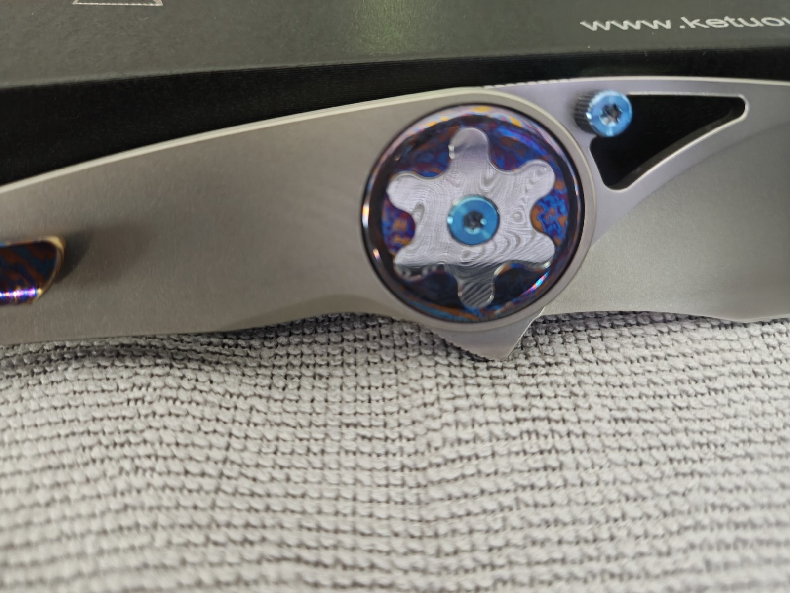 Ketuo Happy Hour M390 Titanium Pocket Knife with Mokuti Inlay