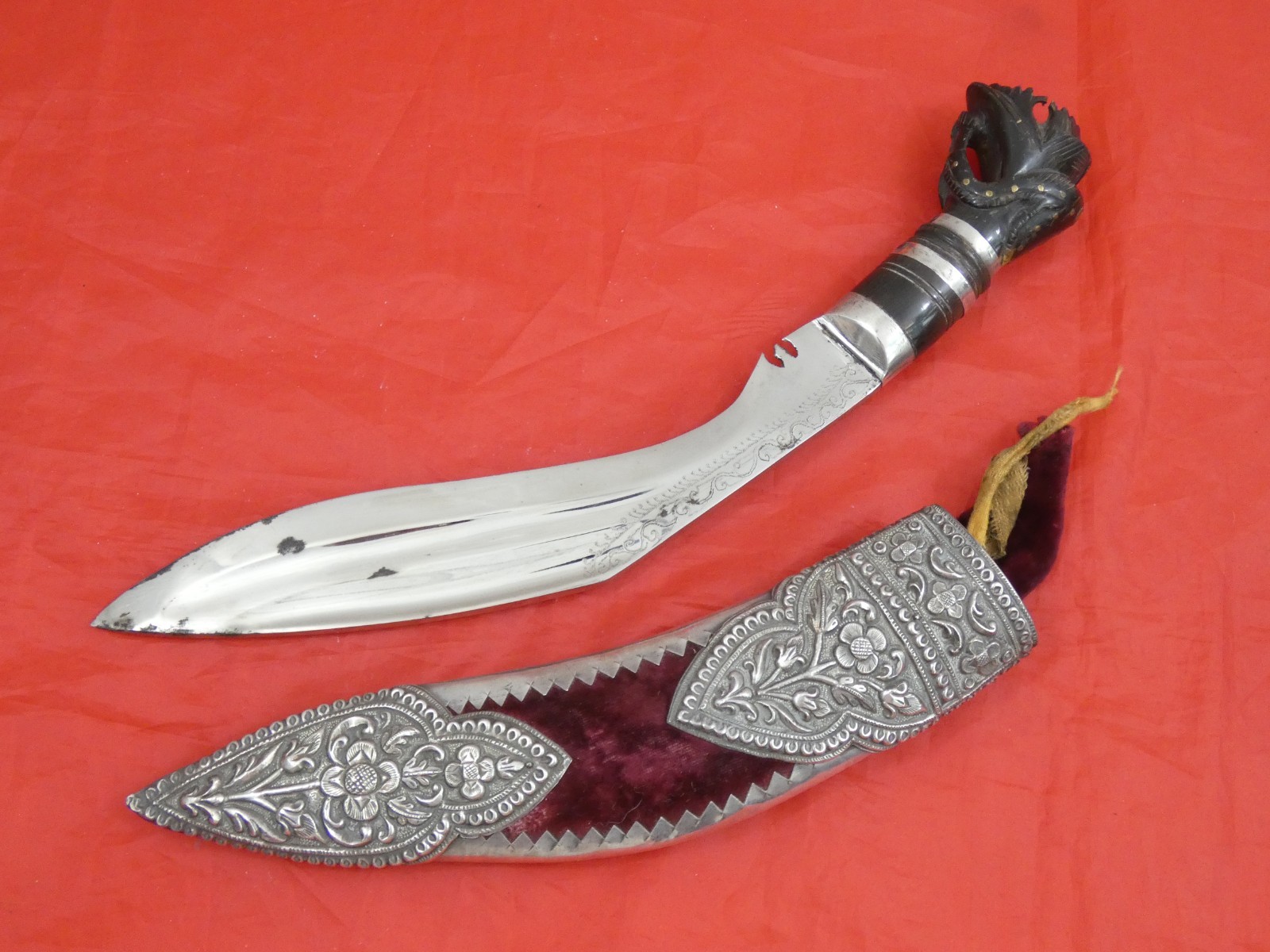 EXCEPTIONAL QUALITY ANTIQUE SILVER MOUNTED KUKRI DAGGER NEPAL INDIA Gurgha Sword