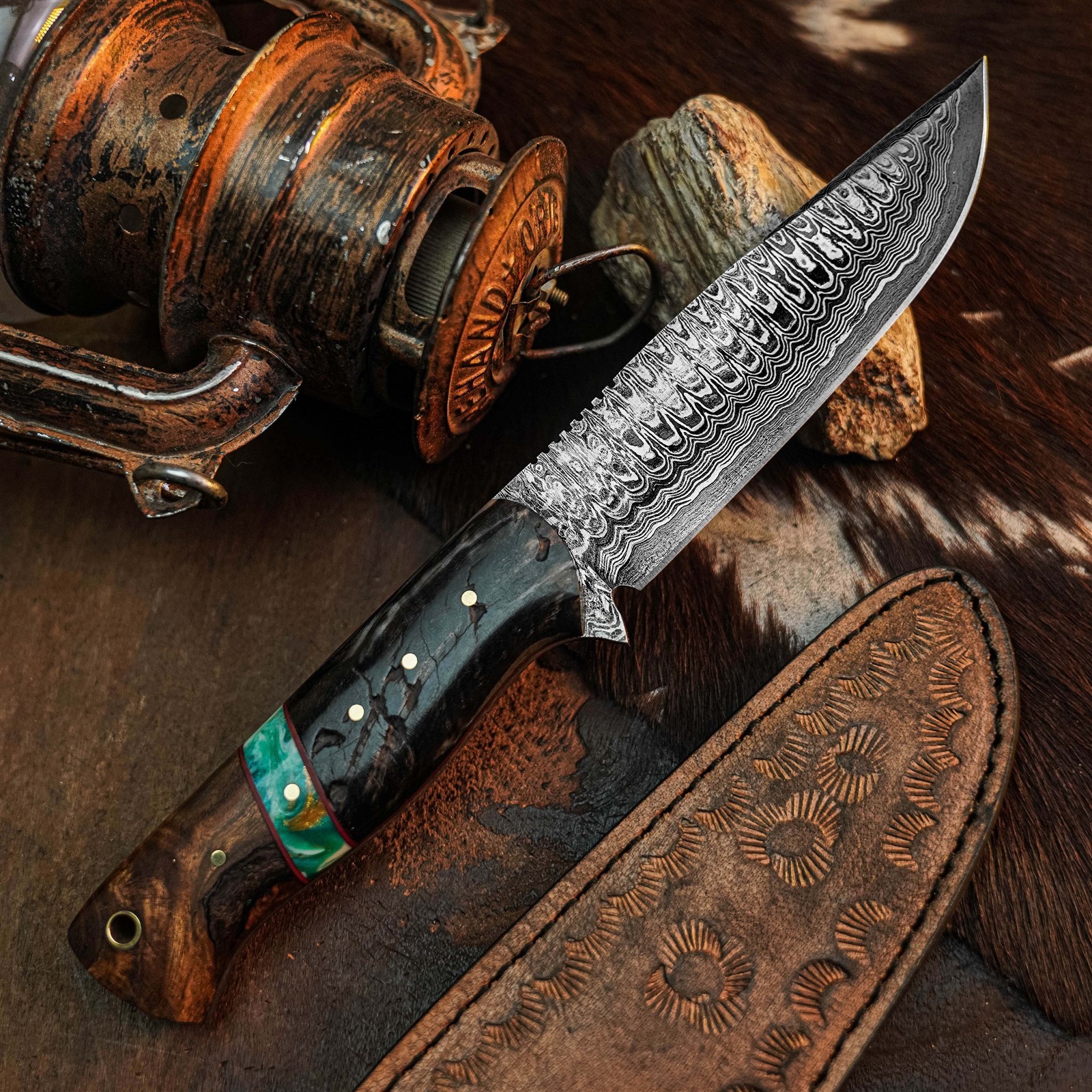 9.4″ Damascus Camping EDC Knife Full Tang Horn Handle Fix Blade + Sheath