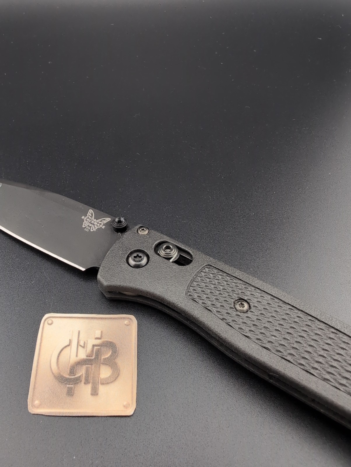 Benchmade – 535BK Bugout S30V Black Plain Blade Black Handles – BS-152