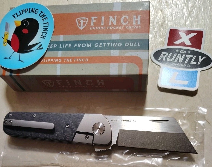 Finch Knife Co RUNTLY XL Dark Side Flipper 3.15″ M390 Wharnie Ti w/CF Handle
