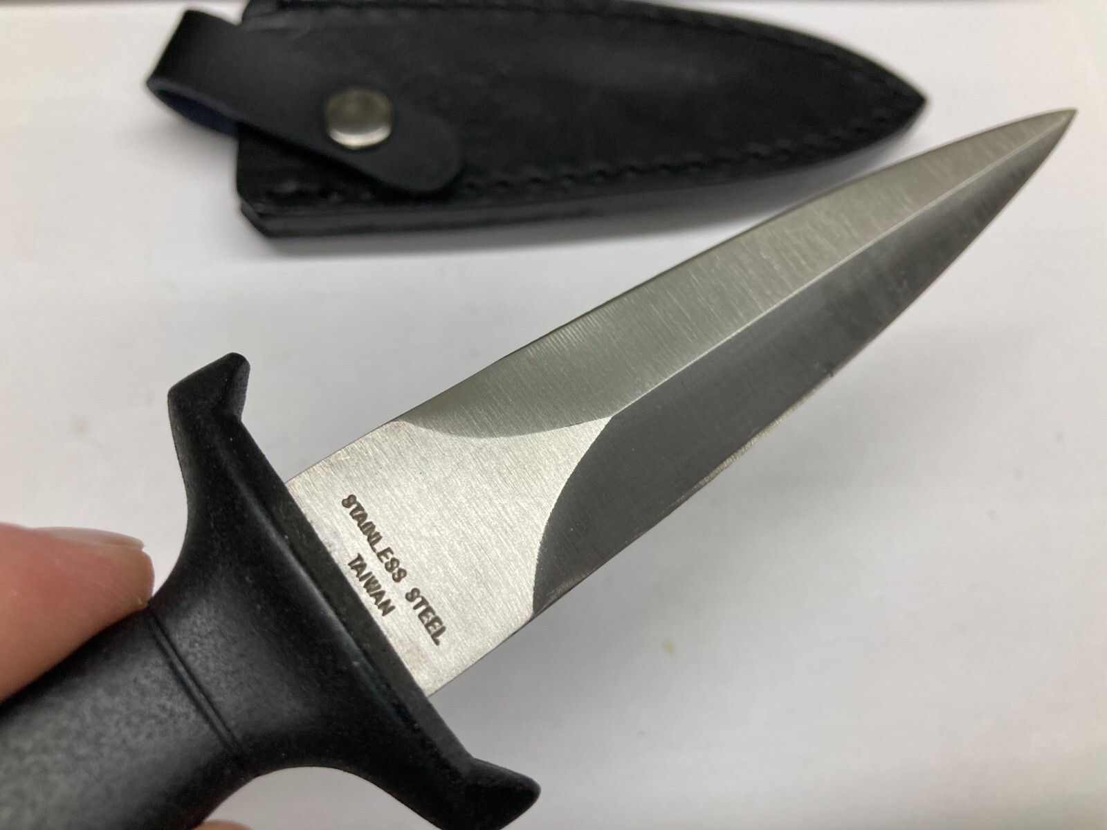Fixed Blade Knife, Silver Blade, with Leather Sheath G-20L