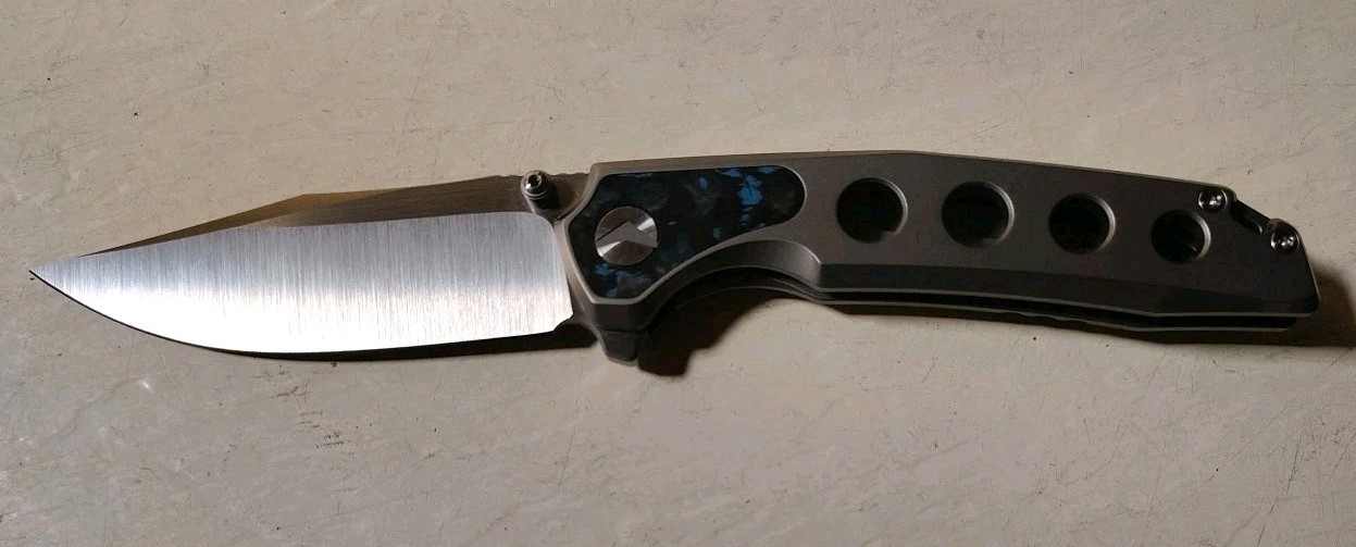 New FerraMonster Valken 3.5″ M390 Belt Satin Clip Pt Titanium w/Fat Carbon Inlay