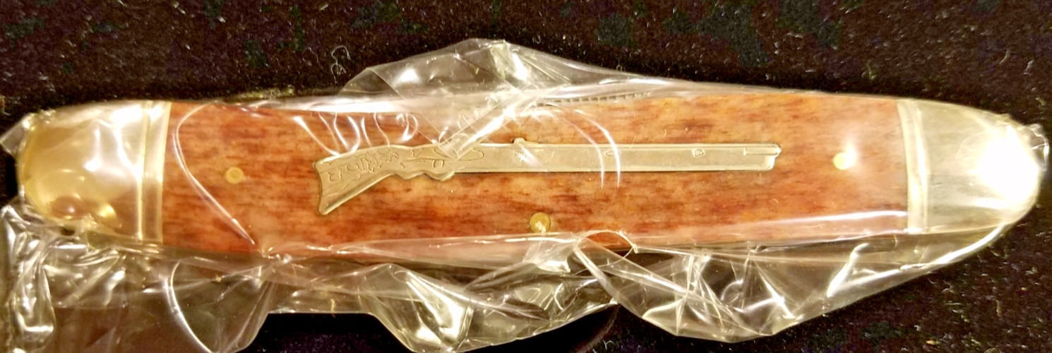 Rough Rider Long Rifle Set of Ten Knives, NEW Mint, Decorative Tins,Vintage 2008