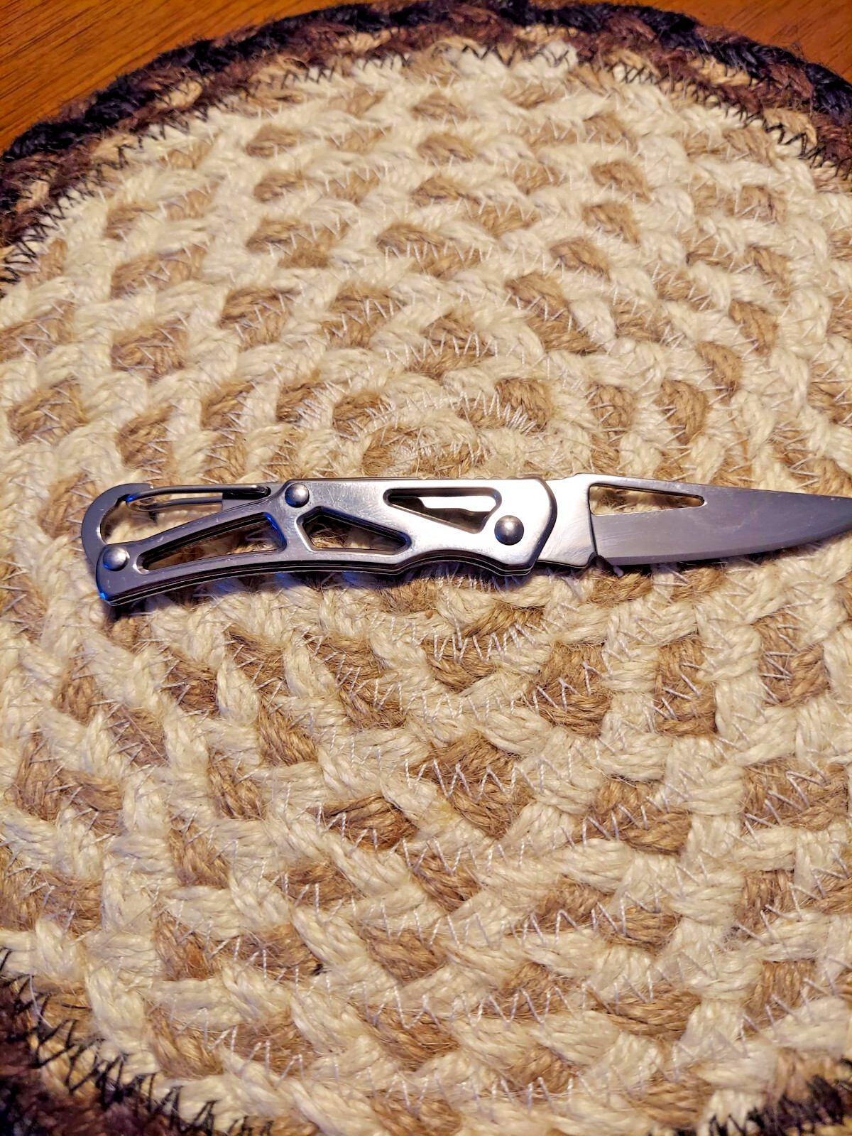Stainless Steel Silver Tone Keychain Pocket Knife Folding Sharp Outdoor Camping
