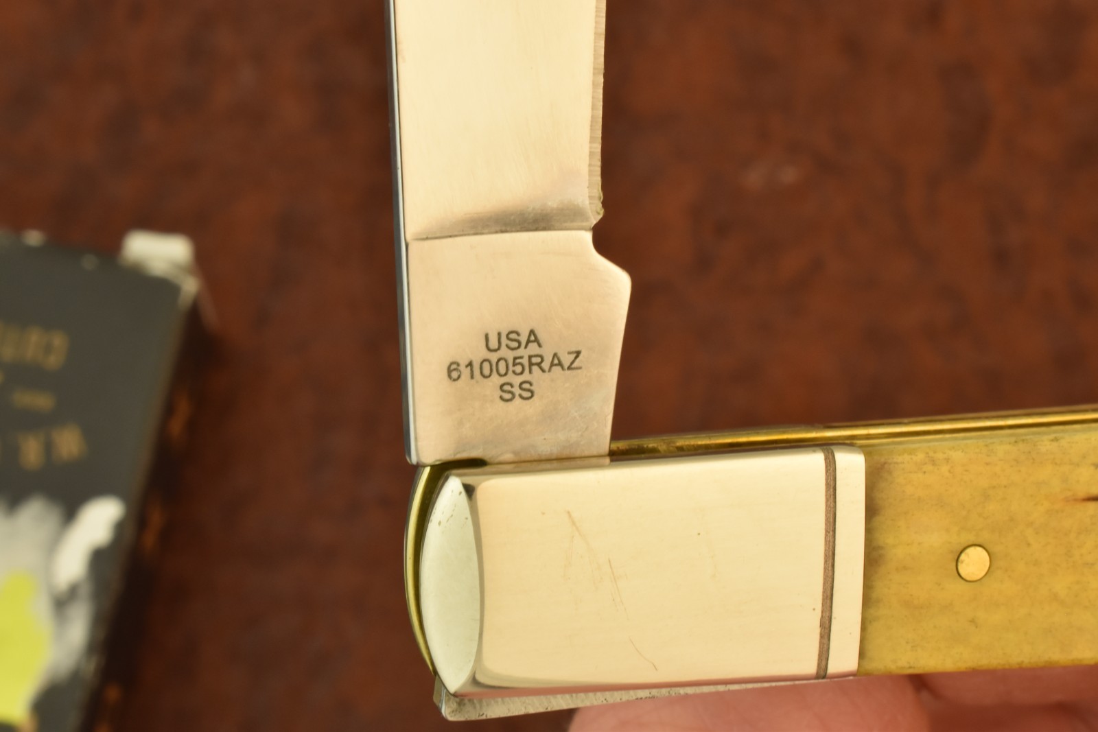 CASE XX USA 2024 SMOOTH ANTIQUE BONE GROOVED BOLSTER RAZOR KNIFE 61005RAZ (35778