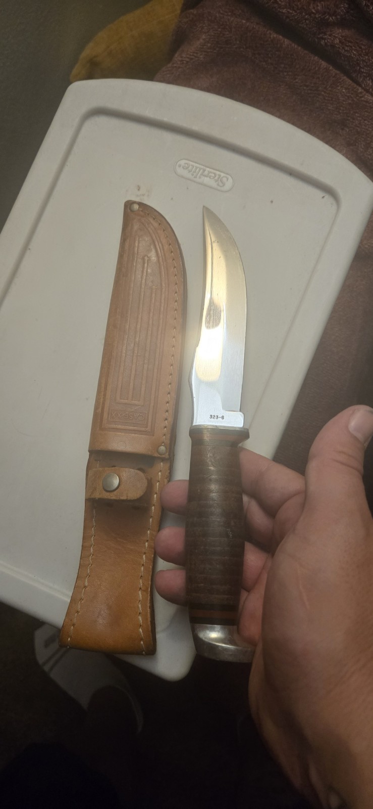 Case XX 323-6, 5.75″ Hunting Blade Full Tang Steel, Leather Sheath 1977.