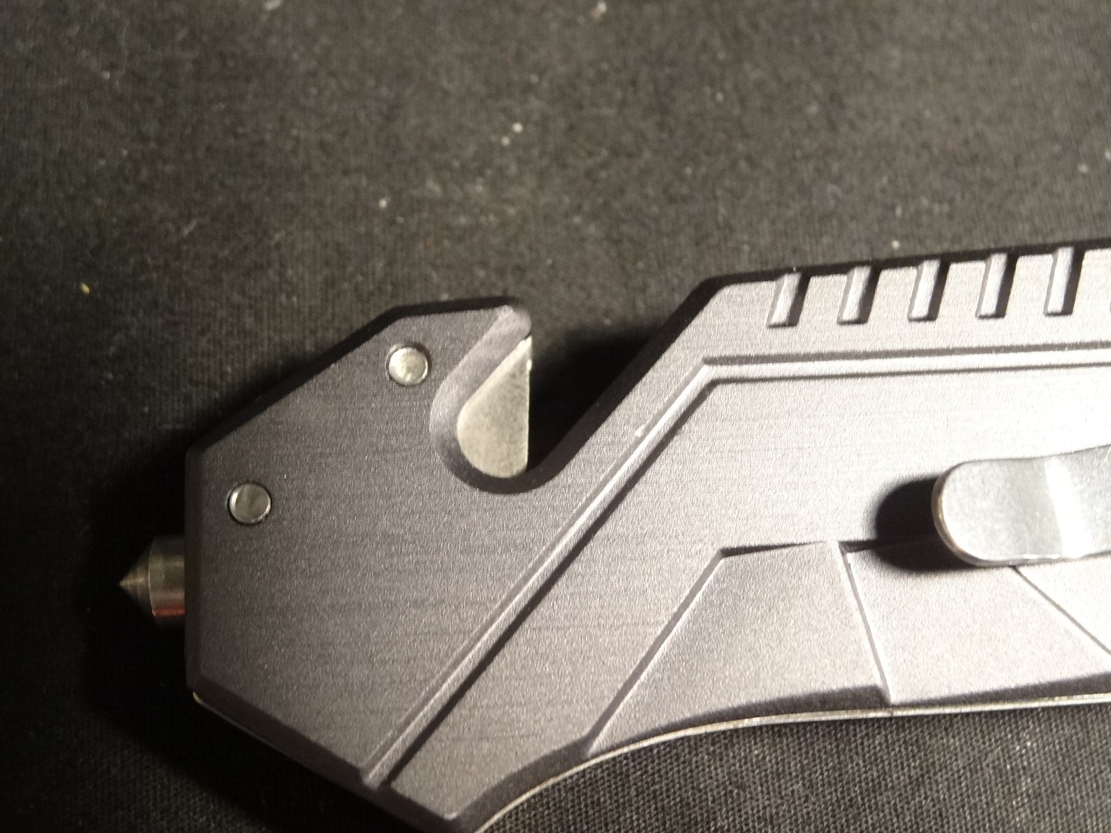 United States Air Force YC-501AF Tactical Folding Knife With Dog Tag
