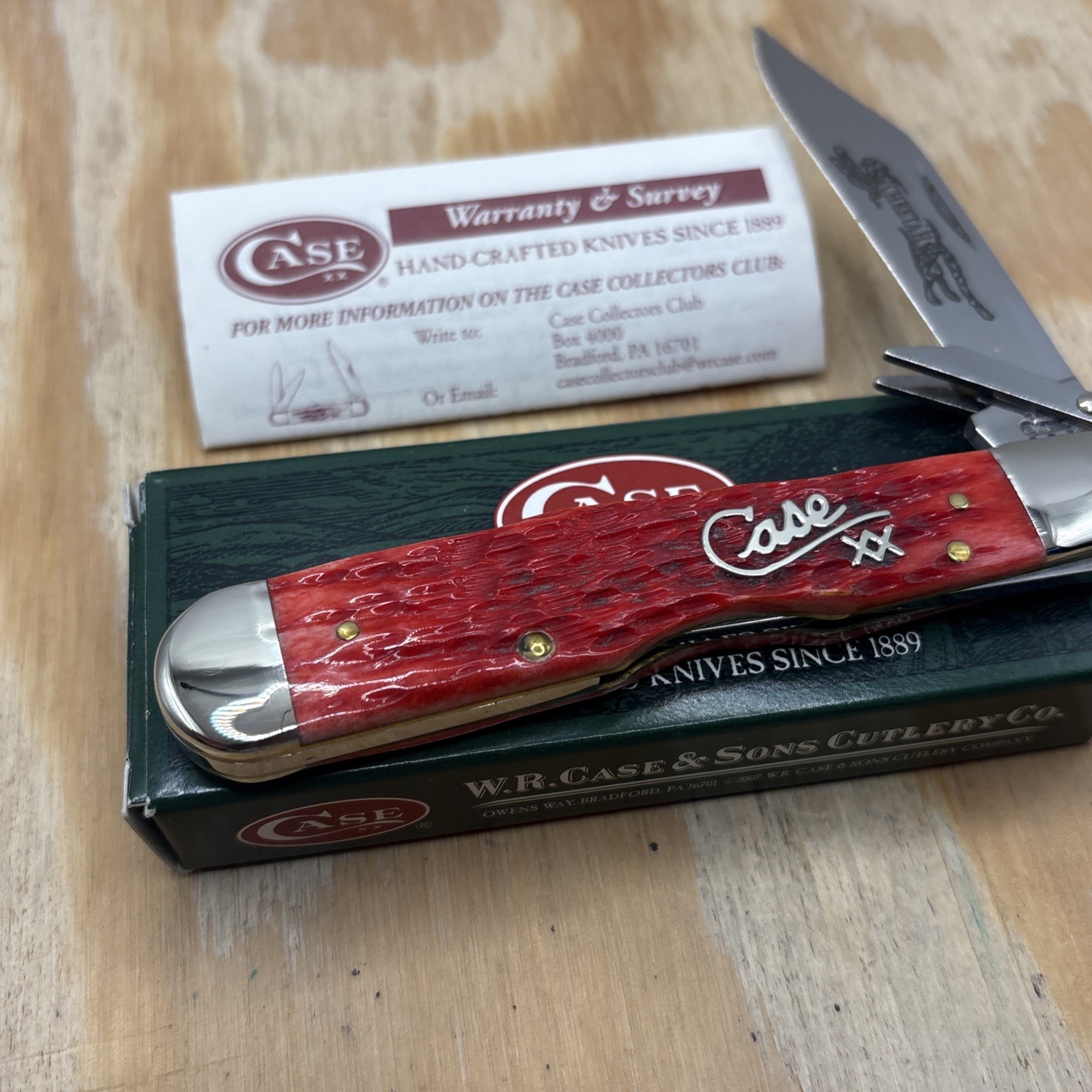 Case XX 2004 6111 1/2 Red Silver Script Cheetah Knife – Unused Excellent