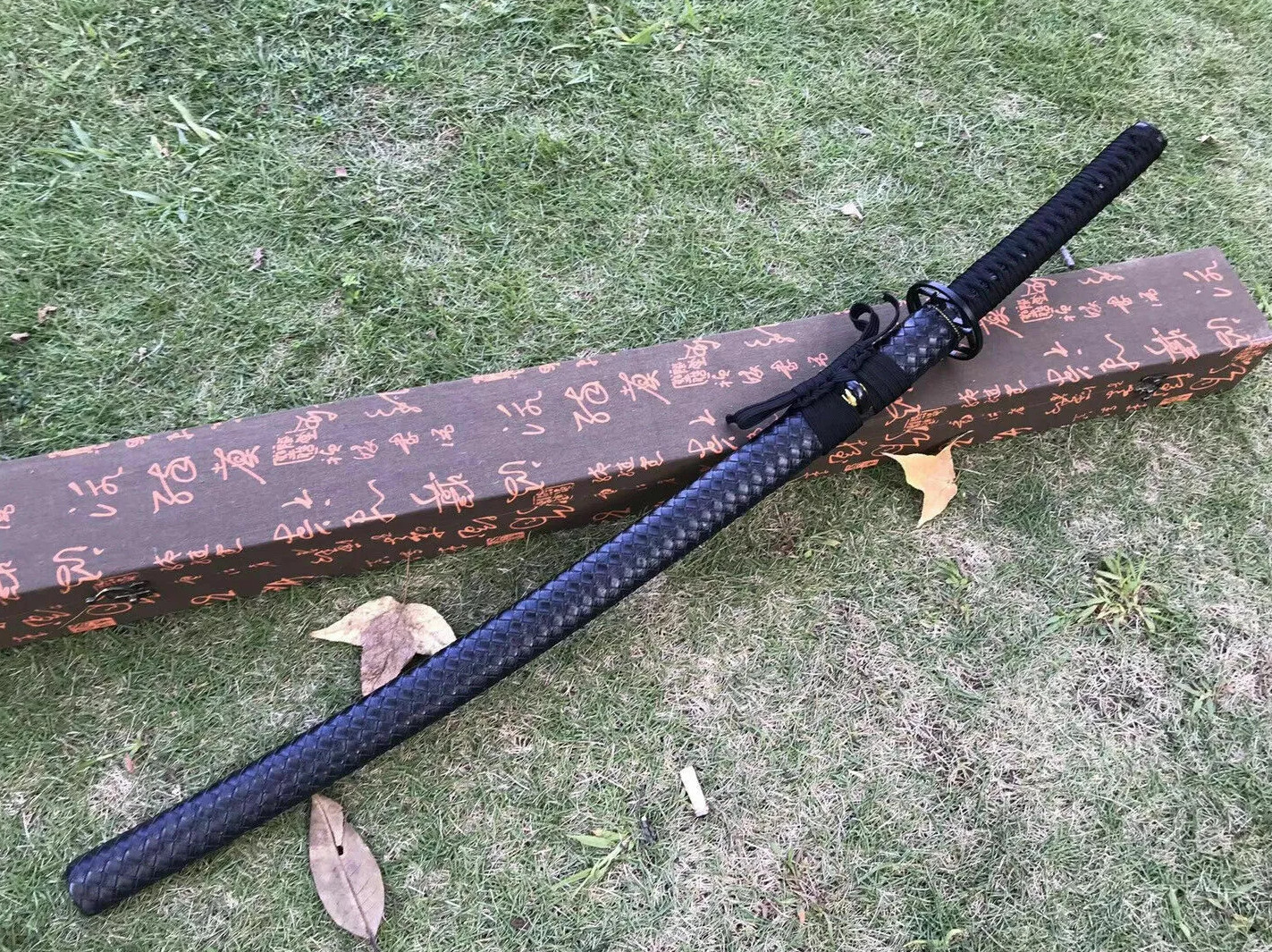HANDMADE JAPANESE SAMURAI KATANA SWORD DAMASCUS FOLDED STEEL SHARP FULL TANG .