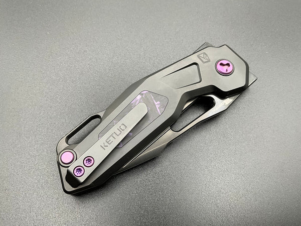 Ketuo Mini Griffin Folding Knife 3″ Bohler M390 Steel Blade Titanium/CF Handle