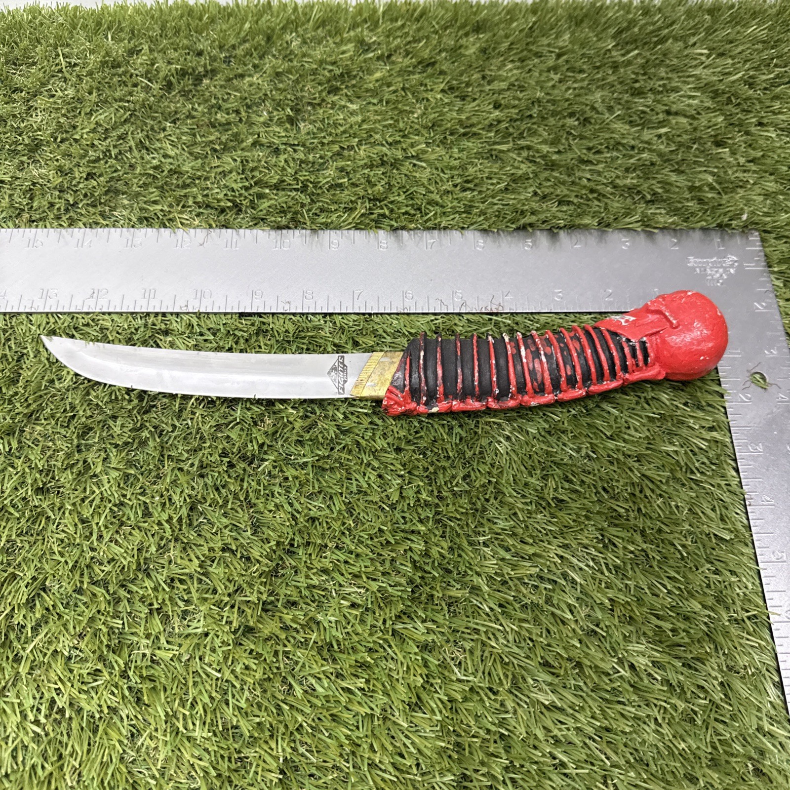 Fighter Plus China Fantasy Fixed Blade Knife 14 3/4 Skull Spine Sheath Red Black