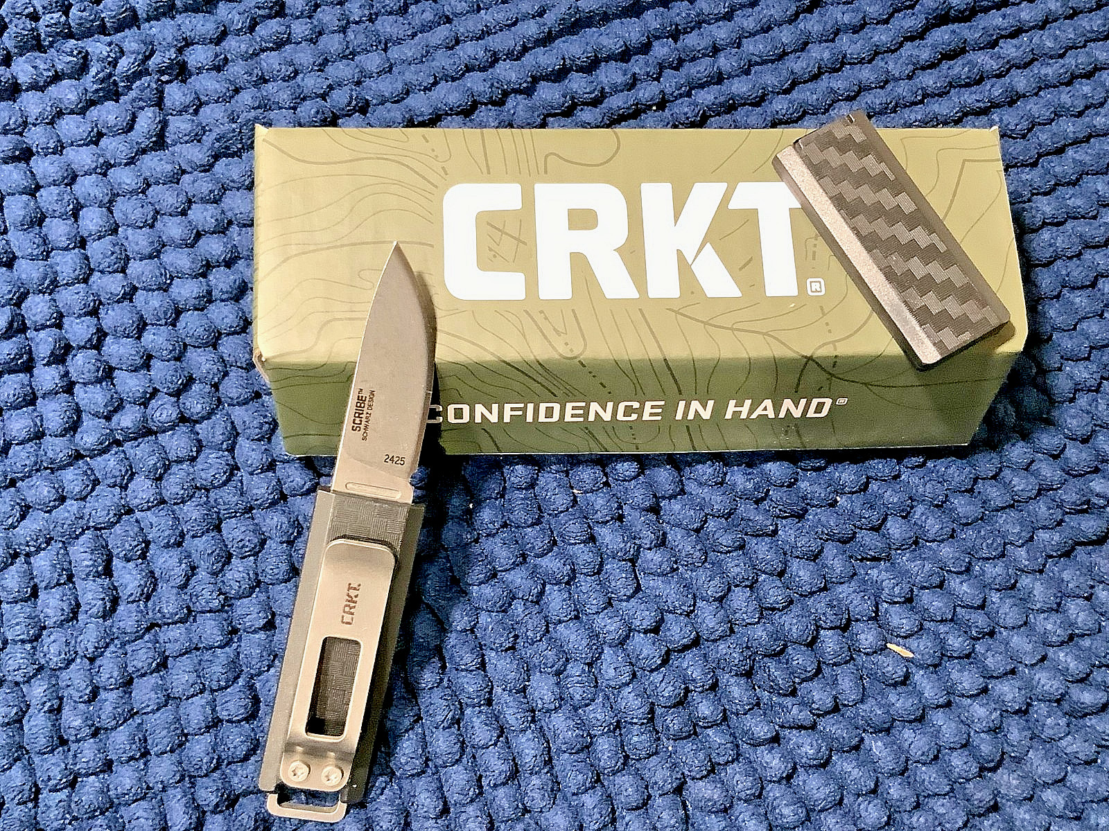 CRKT Scribe (2425) Executive Carry Ultra Compact Snap Cover Fixed D2 Steel Blade