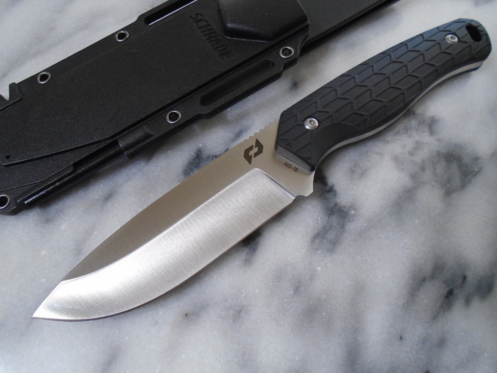 Schrade Exertion Full Tang Fixed Blade Survival Knife Ferro Sharpener Aus-10A