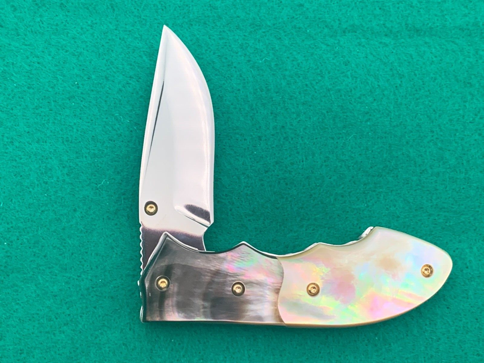 CUSTOM TAWEESAK KNIFE MOTHER OF PEARL / NONE BETTER MUSEUM QUALITY) w/ CASE