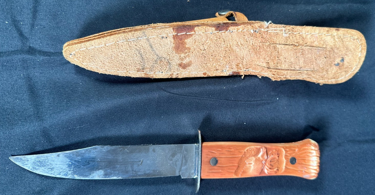 Vintage Imperial USA Twin Knife Set Moose Fixed Blade & 857DE Scout Pocket Knife