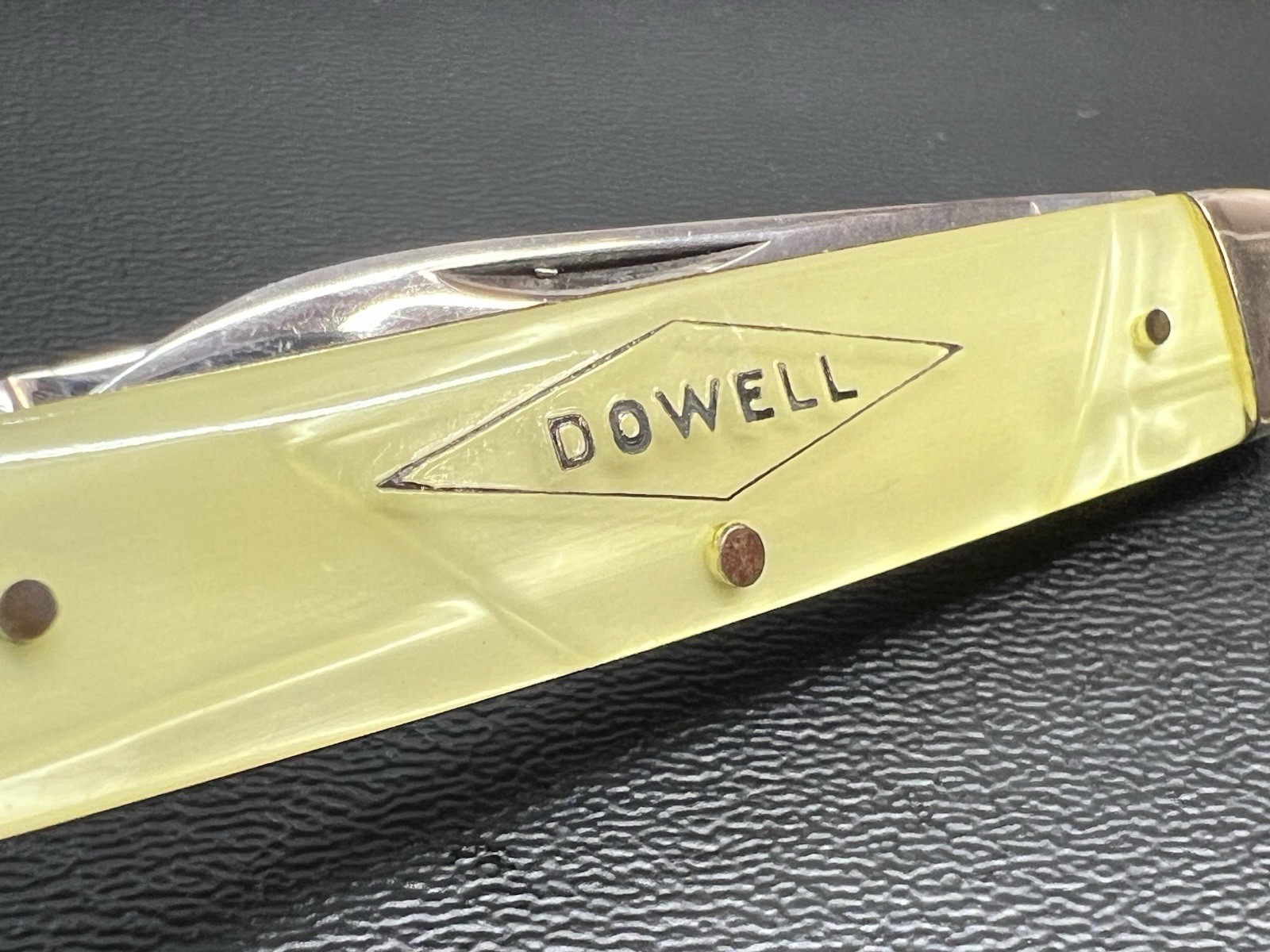 Vintage Keen Kutter Yellow Handle Pocket Knive Advertising Etched.