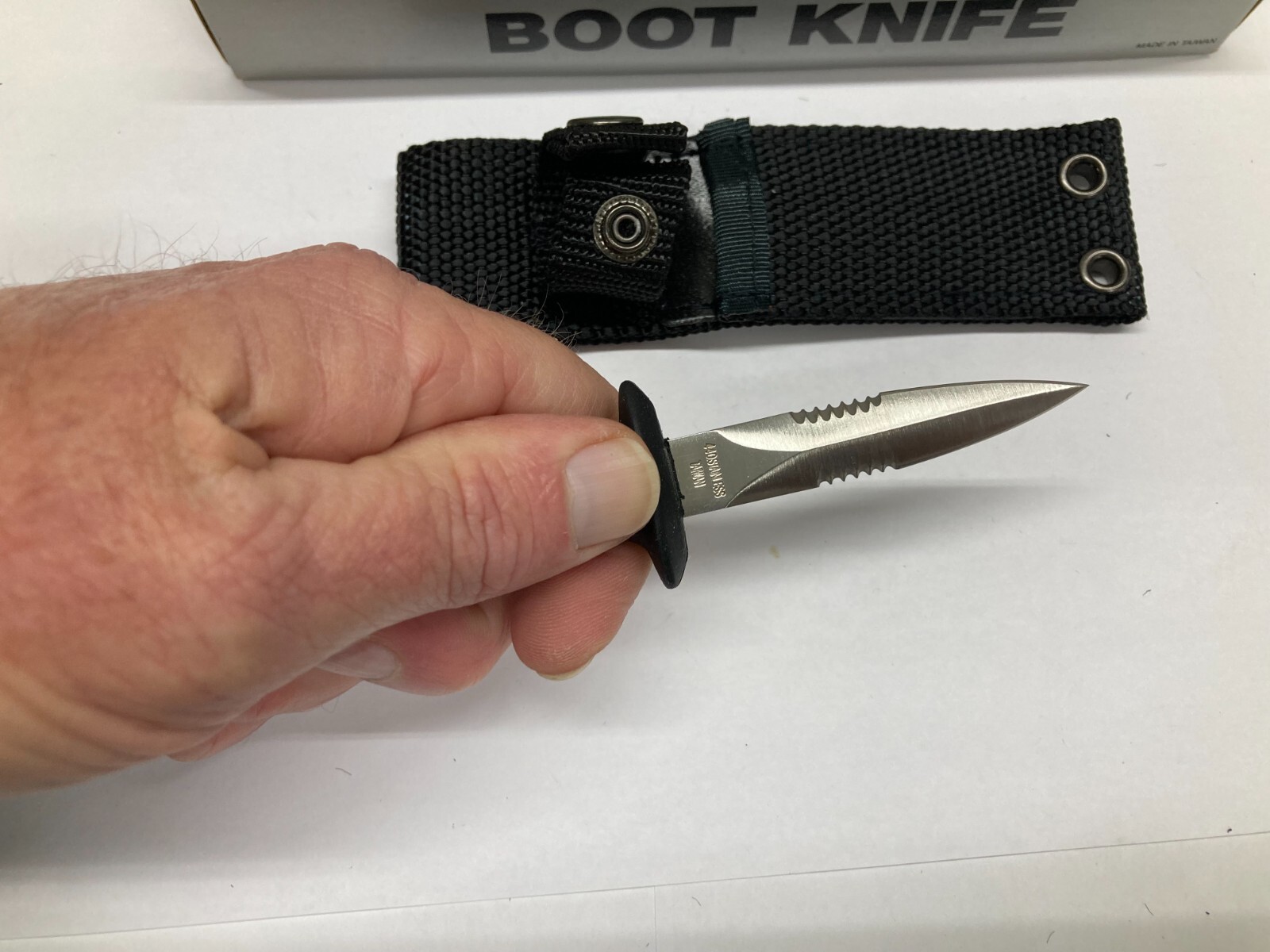 Fixed Blade Knife, Silver Blade, with Nylon Sheath G-011N 4.0268 91.26