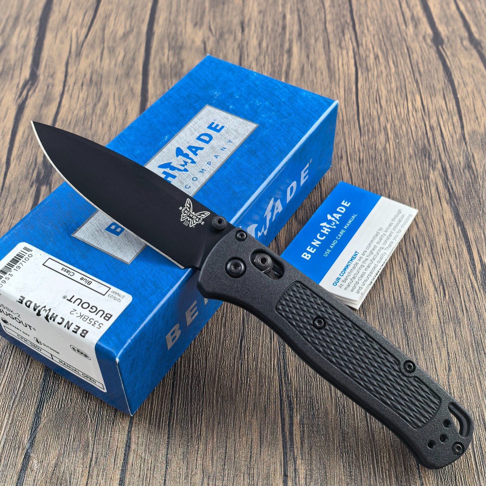 Benchmade-Knives Bugout-Black CF-Elite Handle CPM-S30V-Steel Knives(535BK-2)