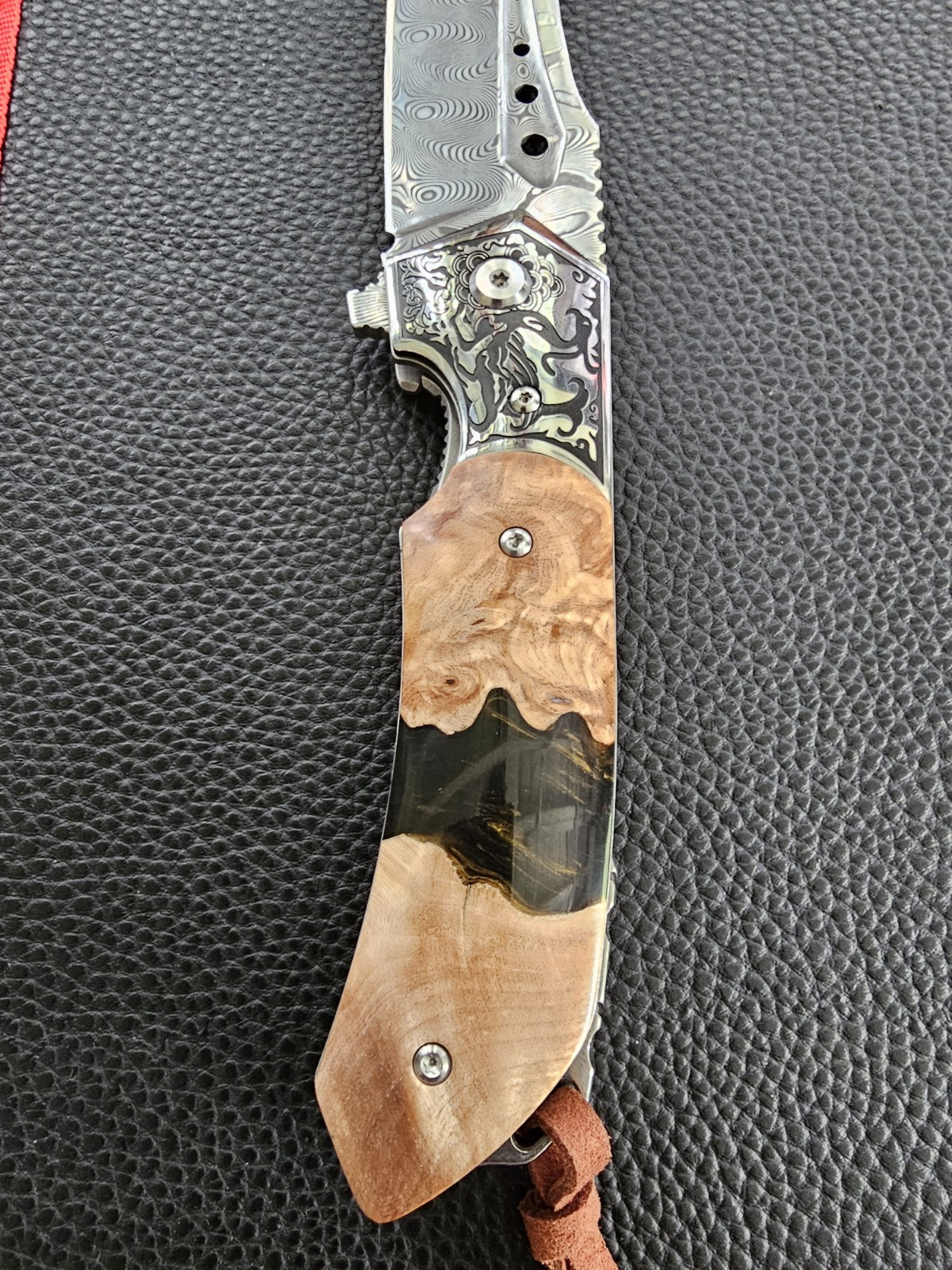 Damascus Steel Pattern Folding Knife 3.5″ Blade Wood Resin Handle Leather Sheath