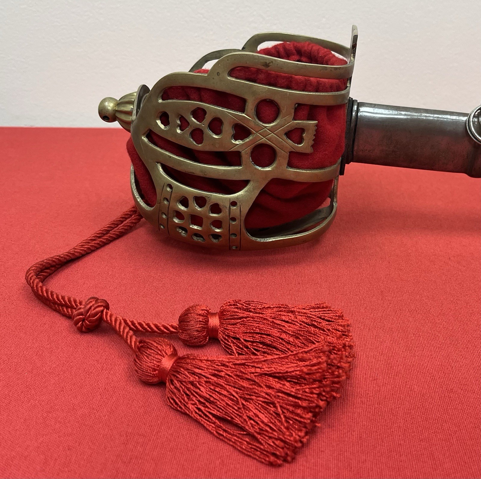 P1828 Scottish Basket-Hilted Claymore Broadsword (High-Grade) Reproduction