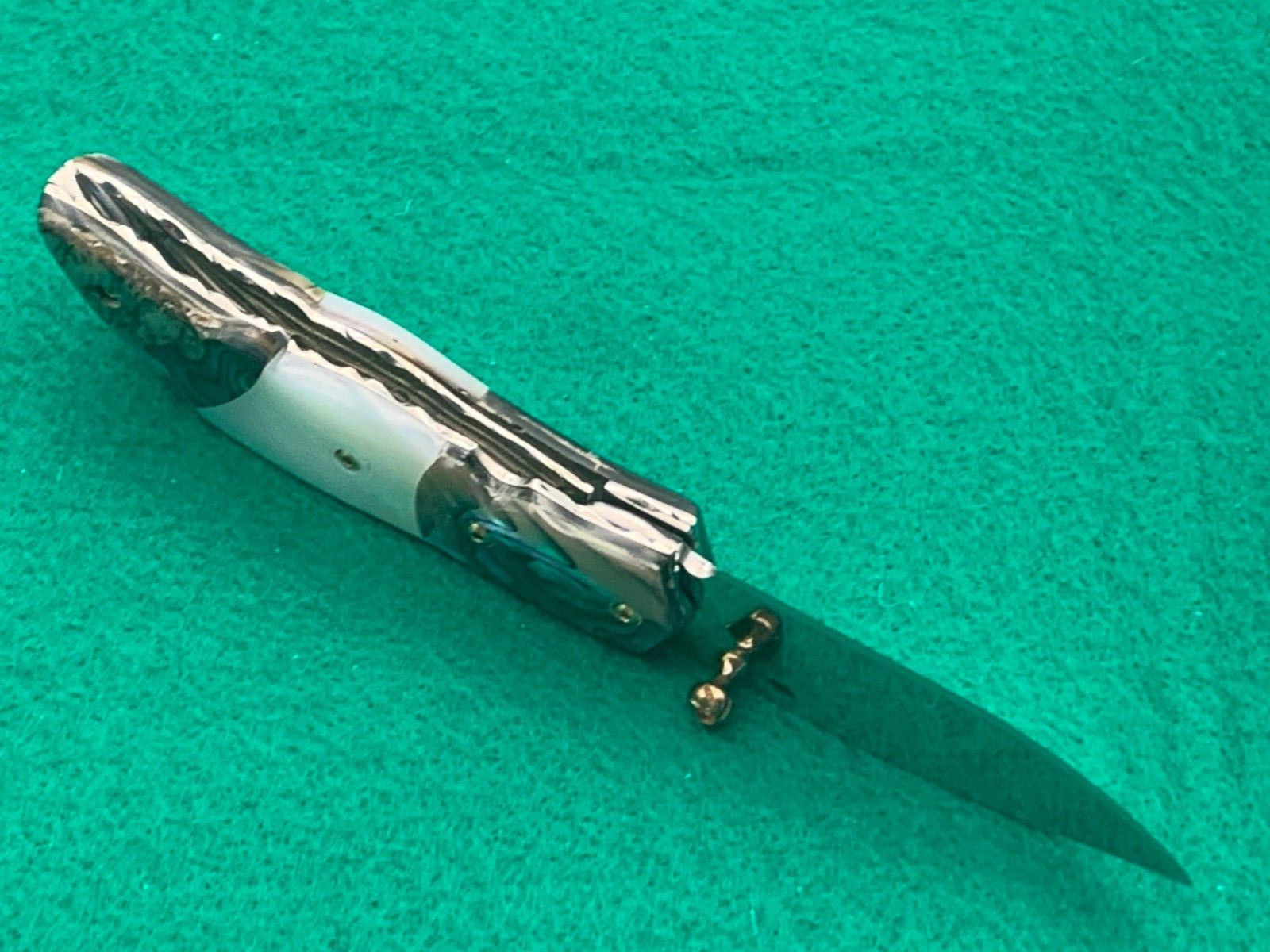 CUSTOM TAWEESAK KNIFE MOTHER OF PEARL / NONE BETTER MUSEUM QUALITY) w/ CASE