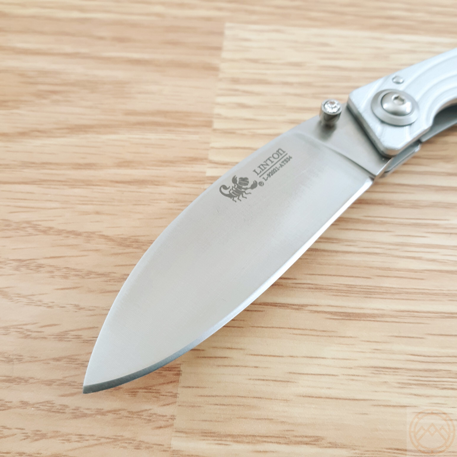 Linton Cutlery Linerlock Folding Knife 3.25″ ATS-34 Stee Blade Aluminum Handle