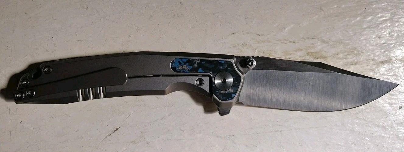 New FerraMonster Valken 3.5″ M390 Belt Satin Clip Pt Titanium w/Fat Carbon Inlay