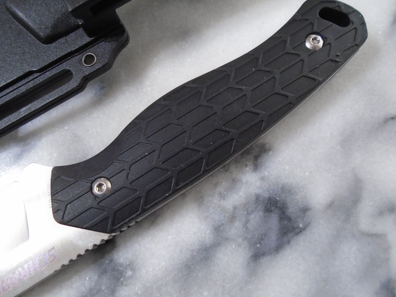 Schrade Exertion Full Tang Fixed Blade Survival Knife Ferro Sharpener Aus-10A