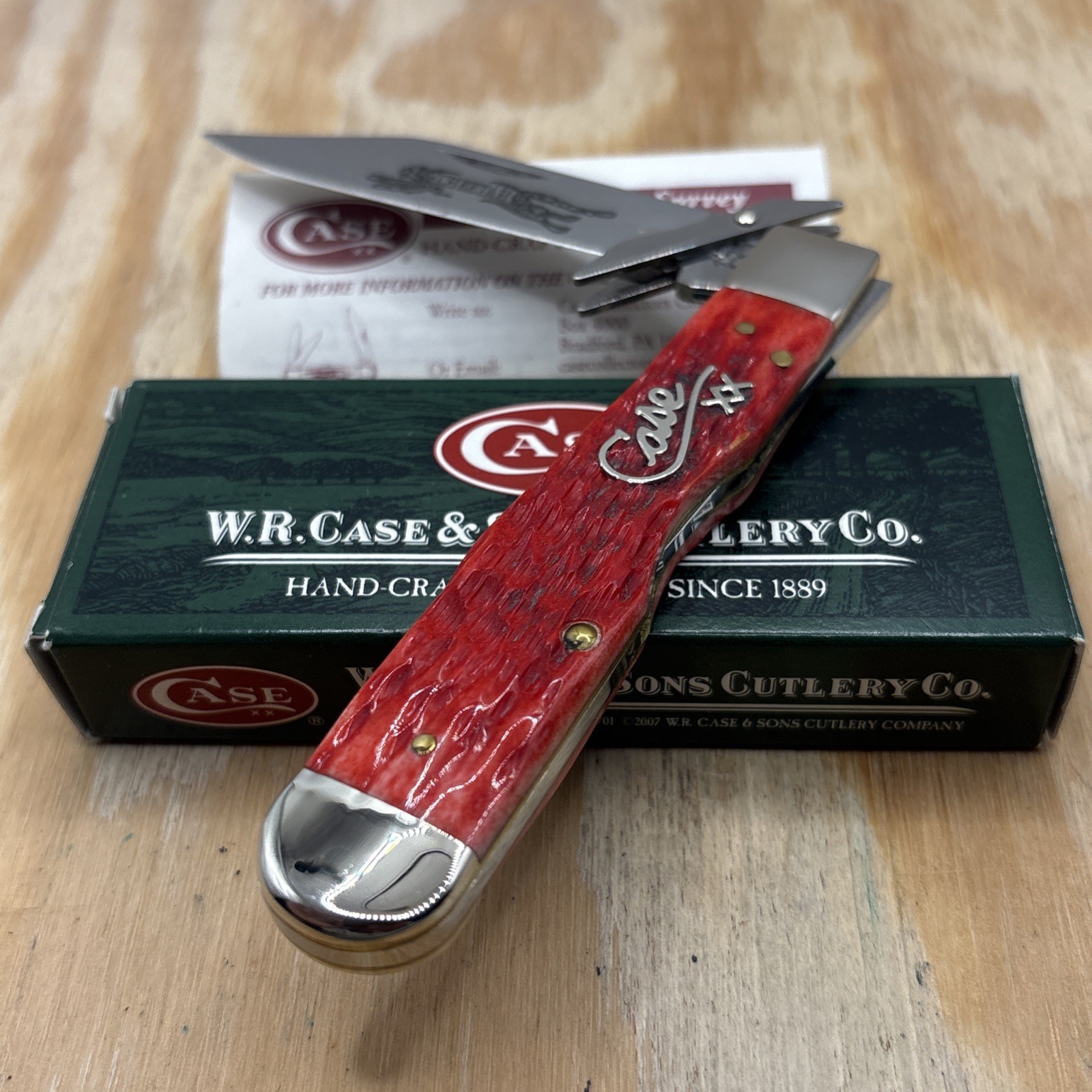 Case XX 2004 6111 1/2 Red Silver Script Cheetah Knife – Unused Excellent