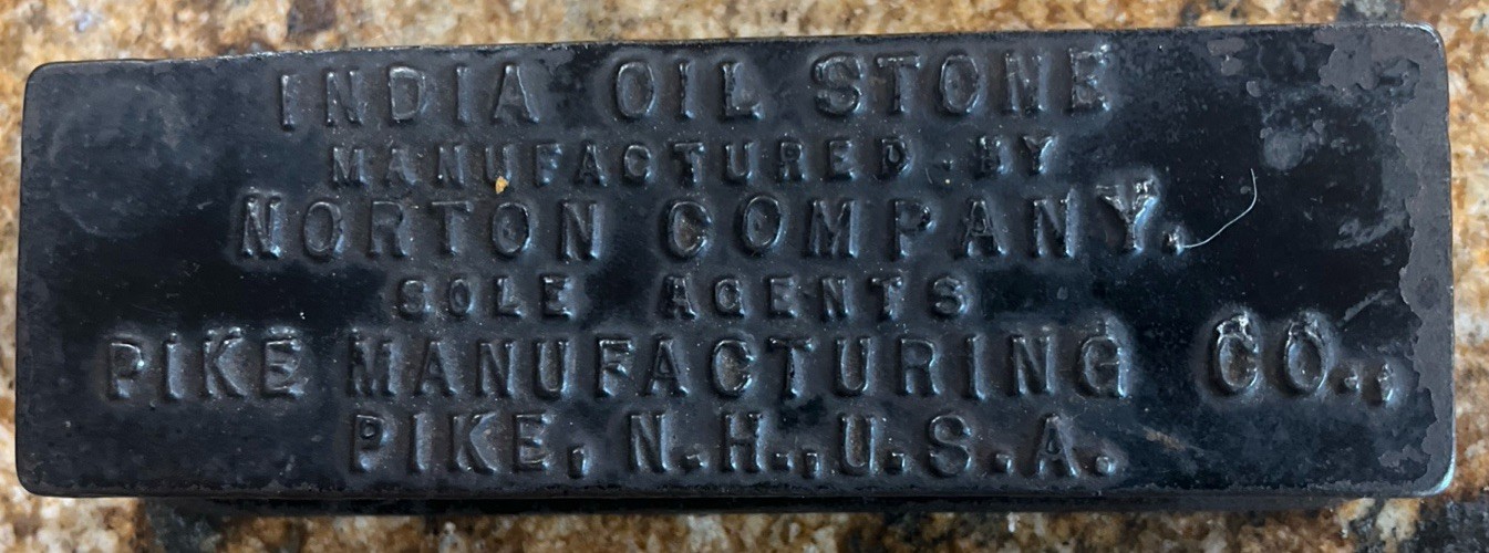 India Oil Stone Norton Co. Pike Mfg. Cast Iron Box With Stone N.H. USA