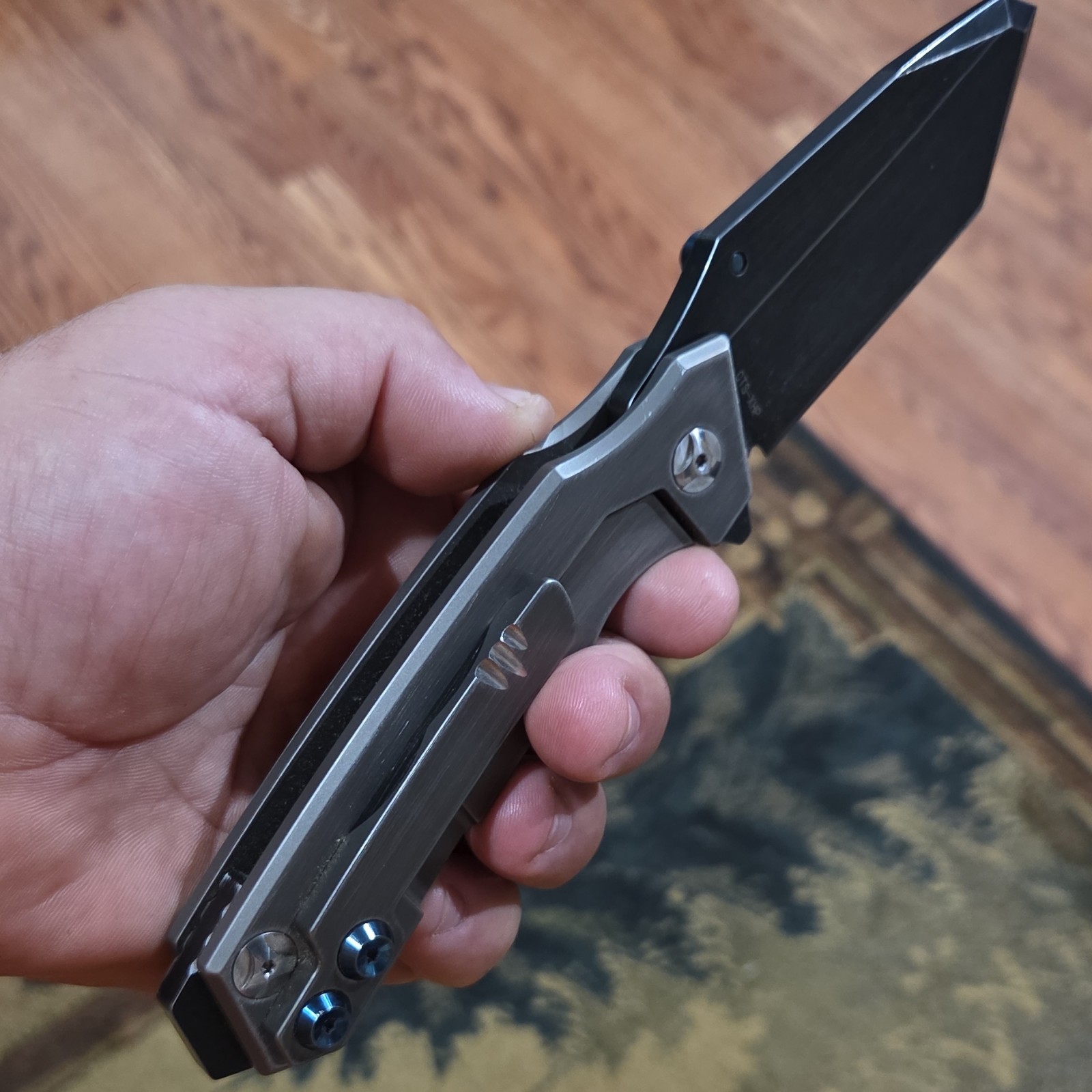 Manual Tanto Pocketknife Titanium Frame Lock Clip Gray Blue Skyke Clone