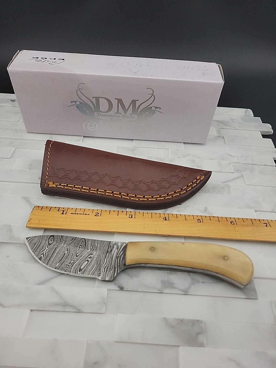 NEW 6″ Damascus Steel Hunting Skinning Knife Bone Handle With Leather Sheath