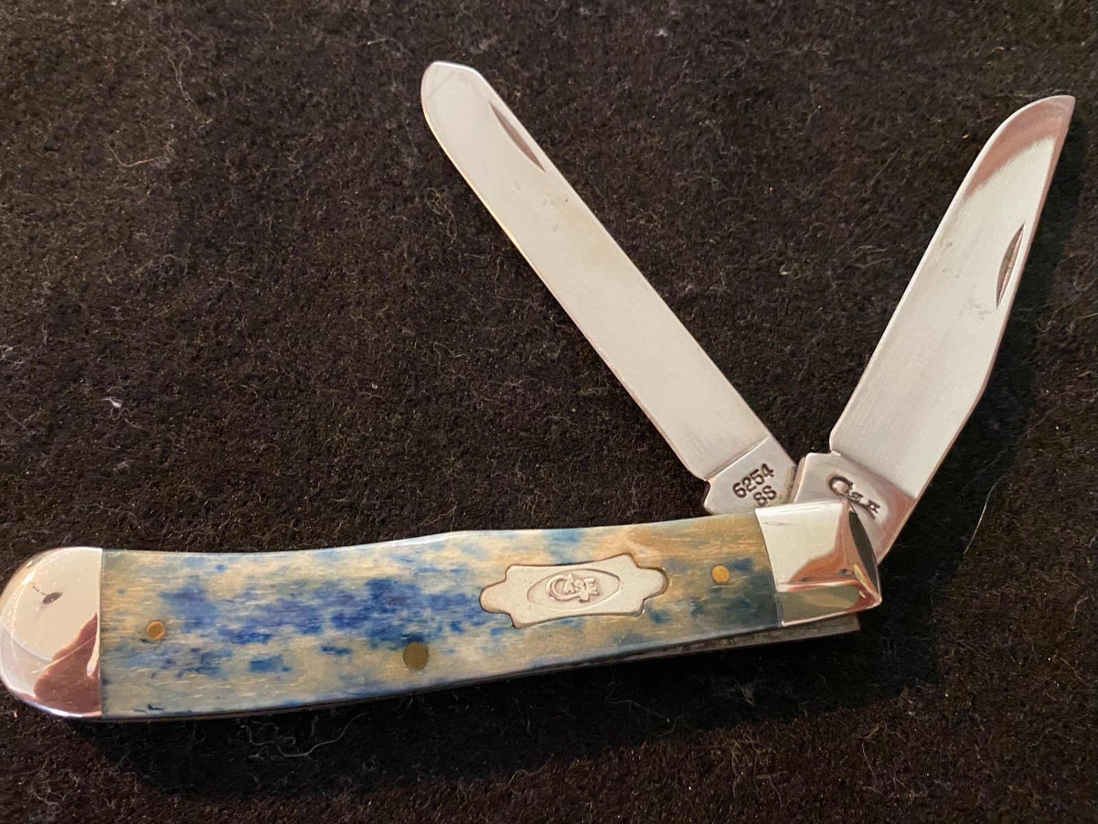 Case XX Peacock Appaloosa NO 02136 (6254 SS) 1997 Smooth Bone Trapper