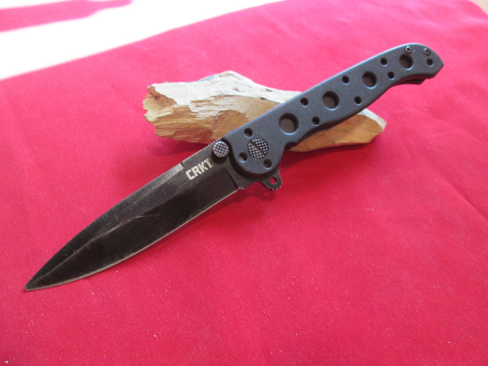 CRKT M16-01KZ Red Dot lock (broke tip ) Knife