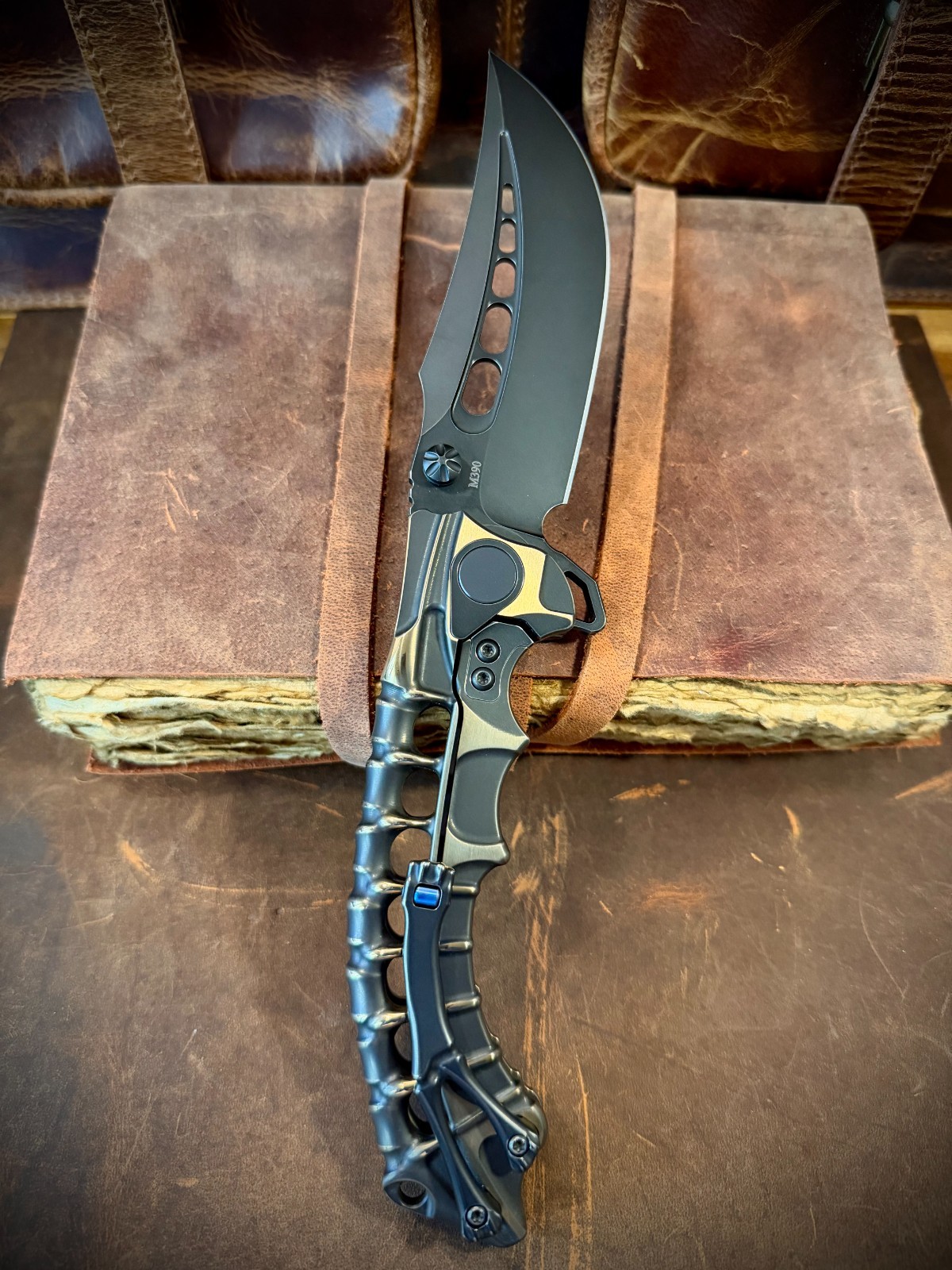 Andre De Villiers ADV Tactical M390 Scavenger Integral Titanium Folding Knife!