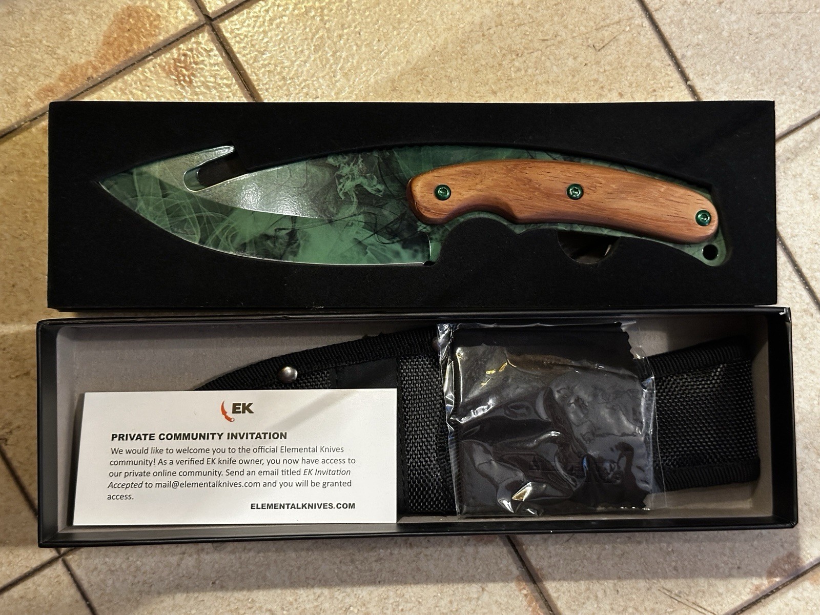 Elemental Knives And Fadecase Knives Lot