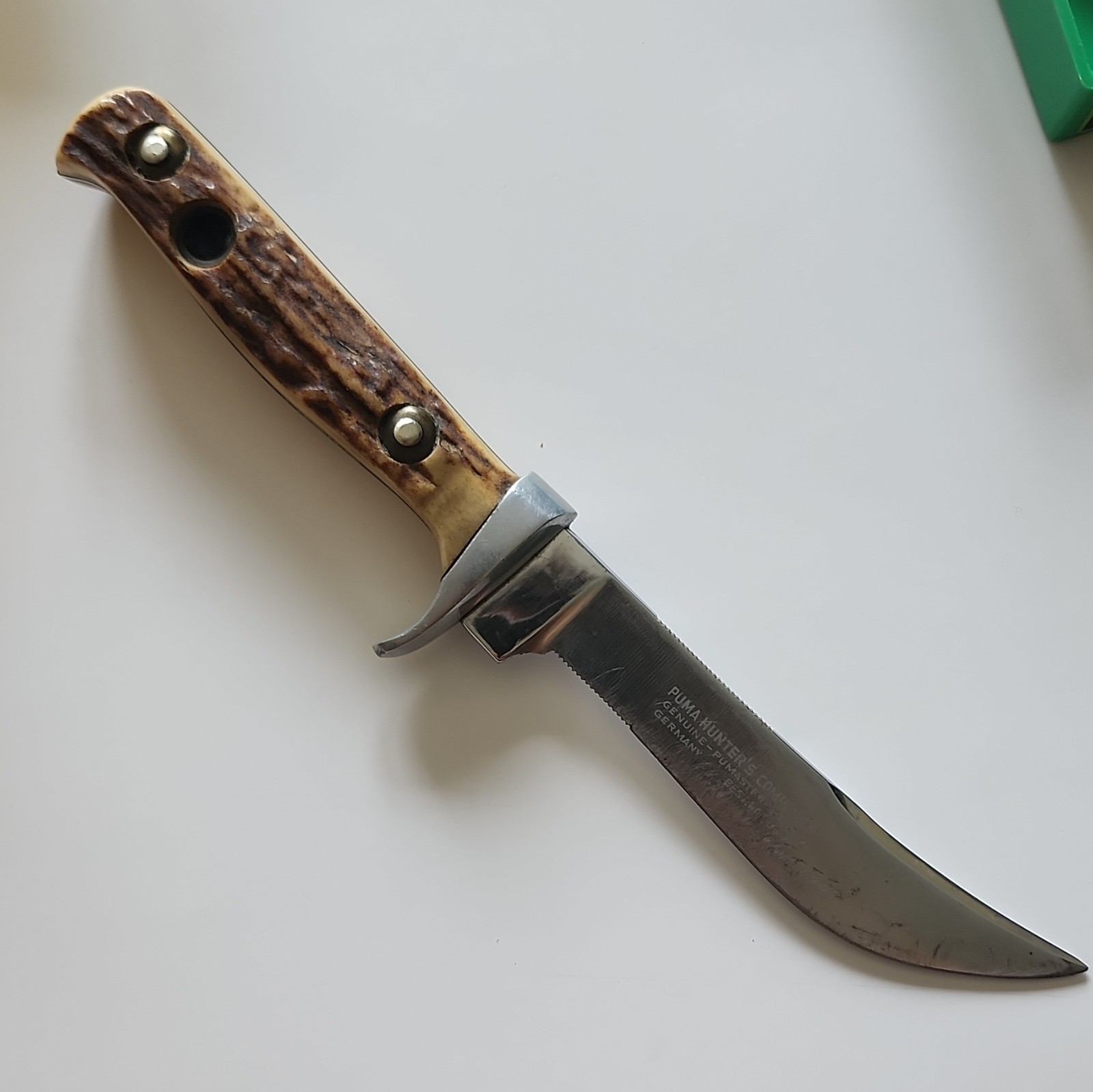 PUMA Hunter’s Companion 6394 Clip Point 4.1-5in Stag SS Knife Sheath Box