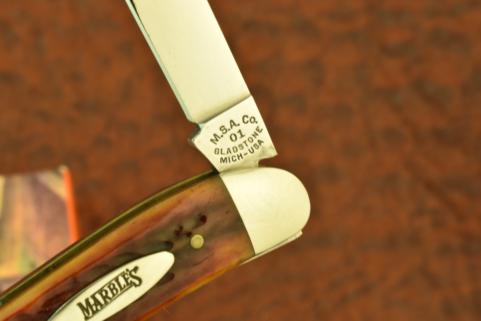 MARBLES MADE IN USA GLADSTONE MI AMBER BONE WHARNCLIFFE WHITTLER KNIFE (35834)