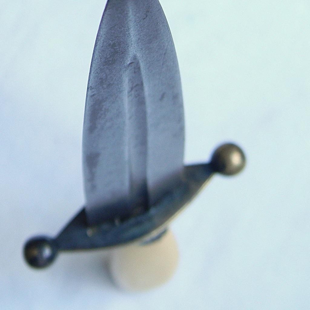 S.S. Brittain & Co, Sheffield 1880s “swan” logo gentlemen’s dagger; rare type