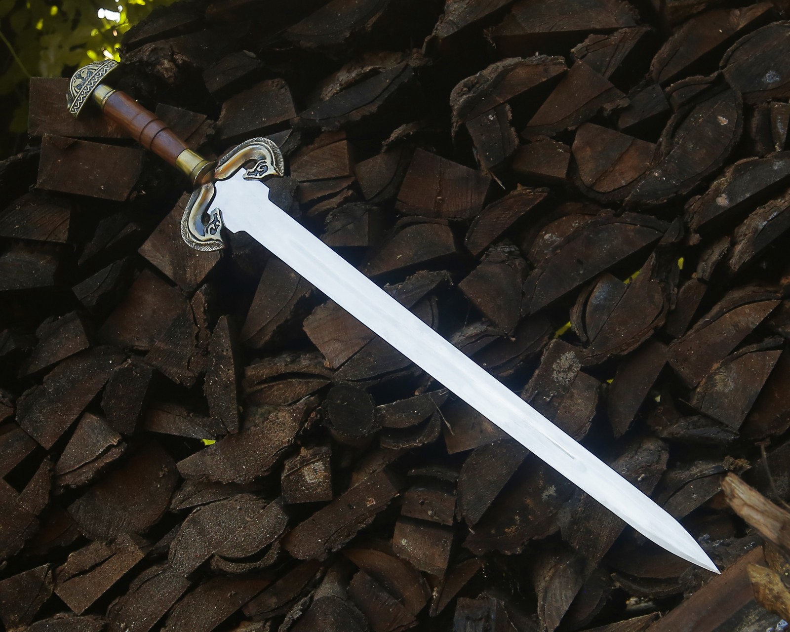 Hand-Forged Medieval Steel Sword Viking Longsword Wooden Handle | Collectible.