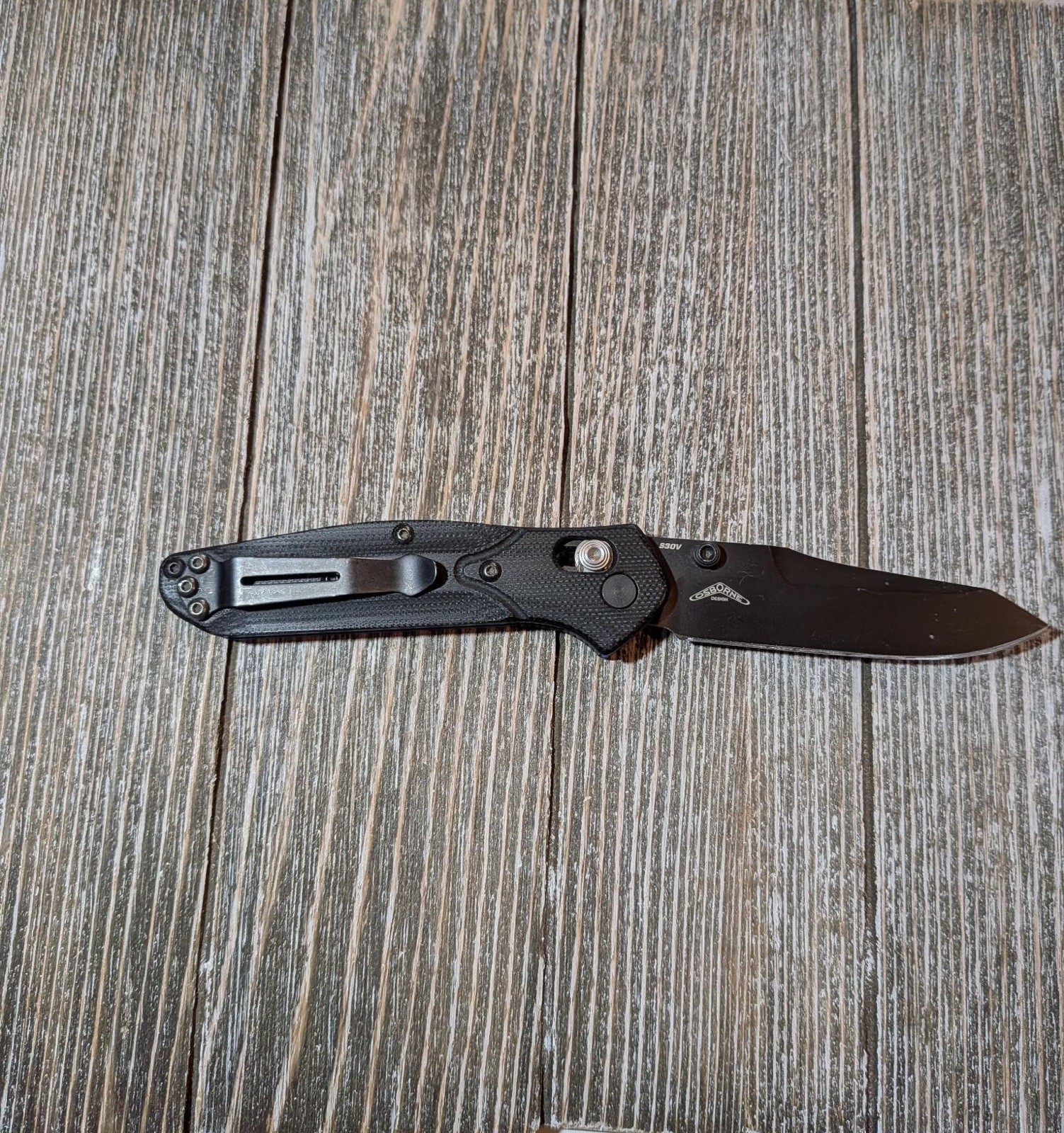 Benchmade 945BK-1 Mini Osborne Axis Reverse Tanto S30V Black/Blue G10