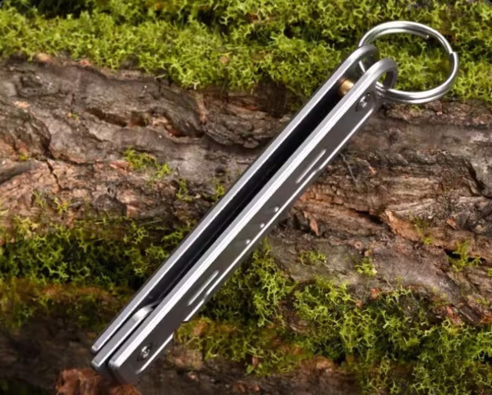 Stainless Steel Folding Utility Knife Scalpel Blade Outdoor EDC Keychain Tool