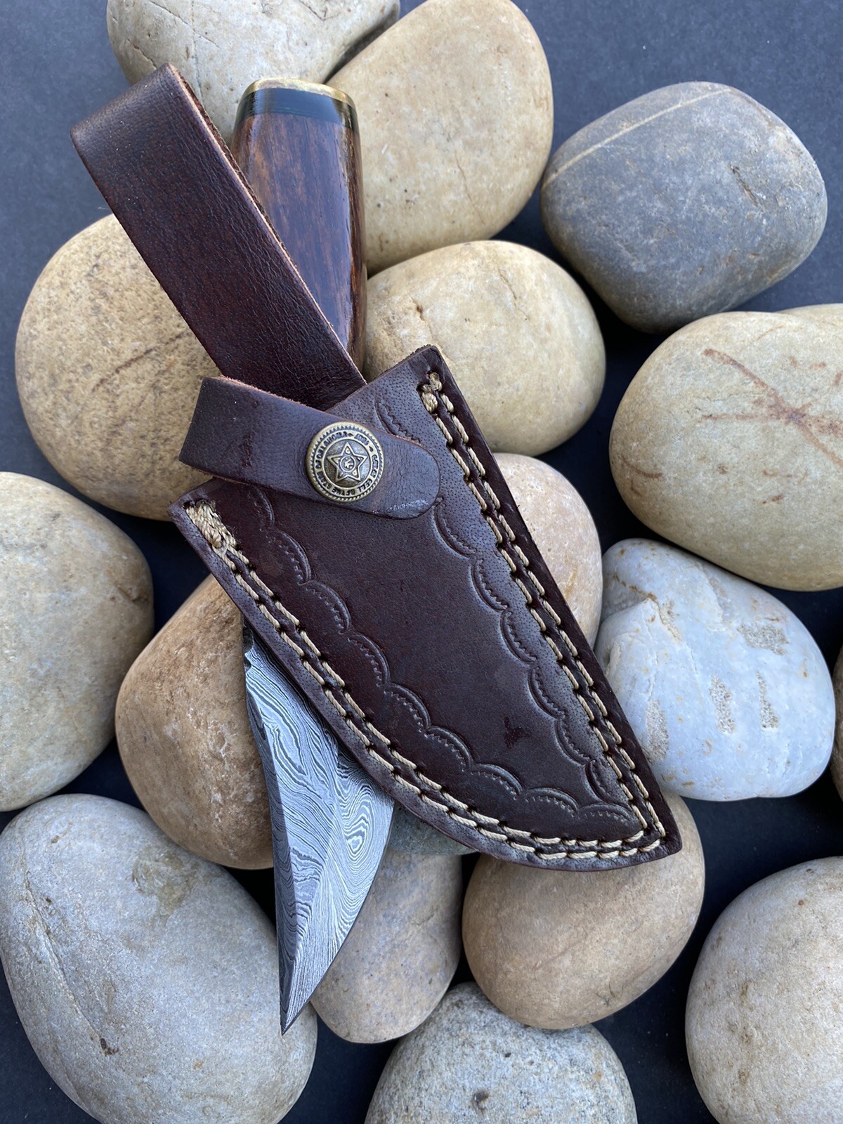 8”Custom made Handmade Damascus Steel W/ Leather sheath ZH 31/hunting Knife