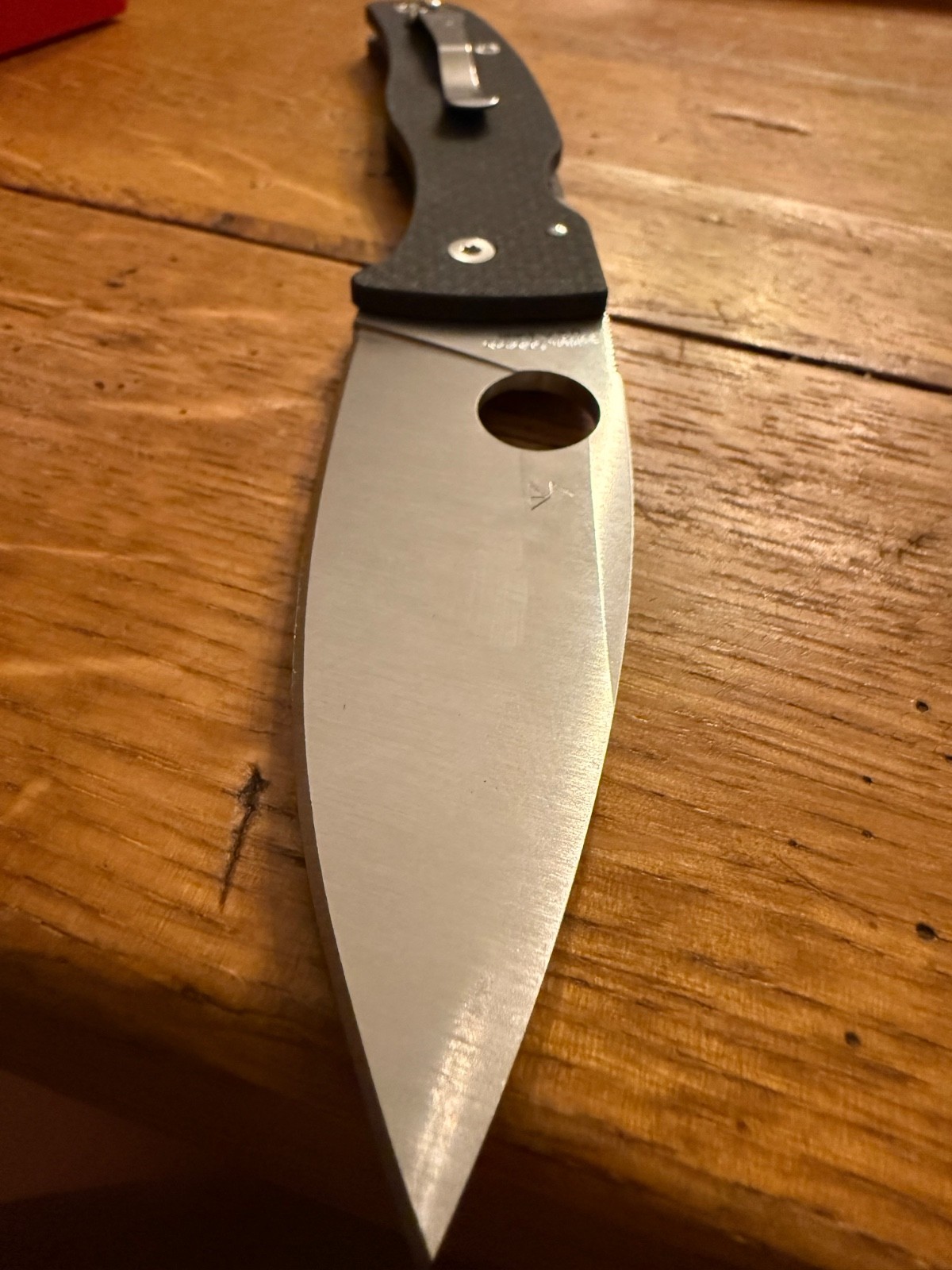 NEW! HSpyderco Bodacious Carbon Fiber Sprint Run – 3.63″ S90V Satin C263CFP90V